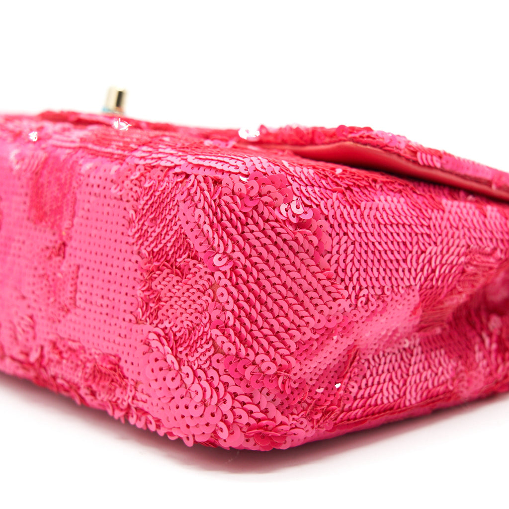 CHANEL SEASONAL MEDIUM FLAP BAG FUCIA WITH GHW