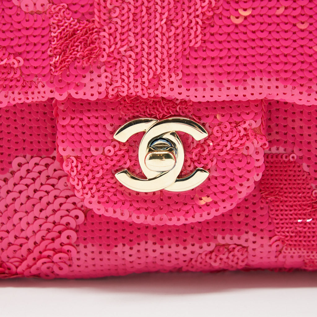CHANEL SEASONAL MEDIUM FLAP BAG FUCIA WITH GHW