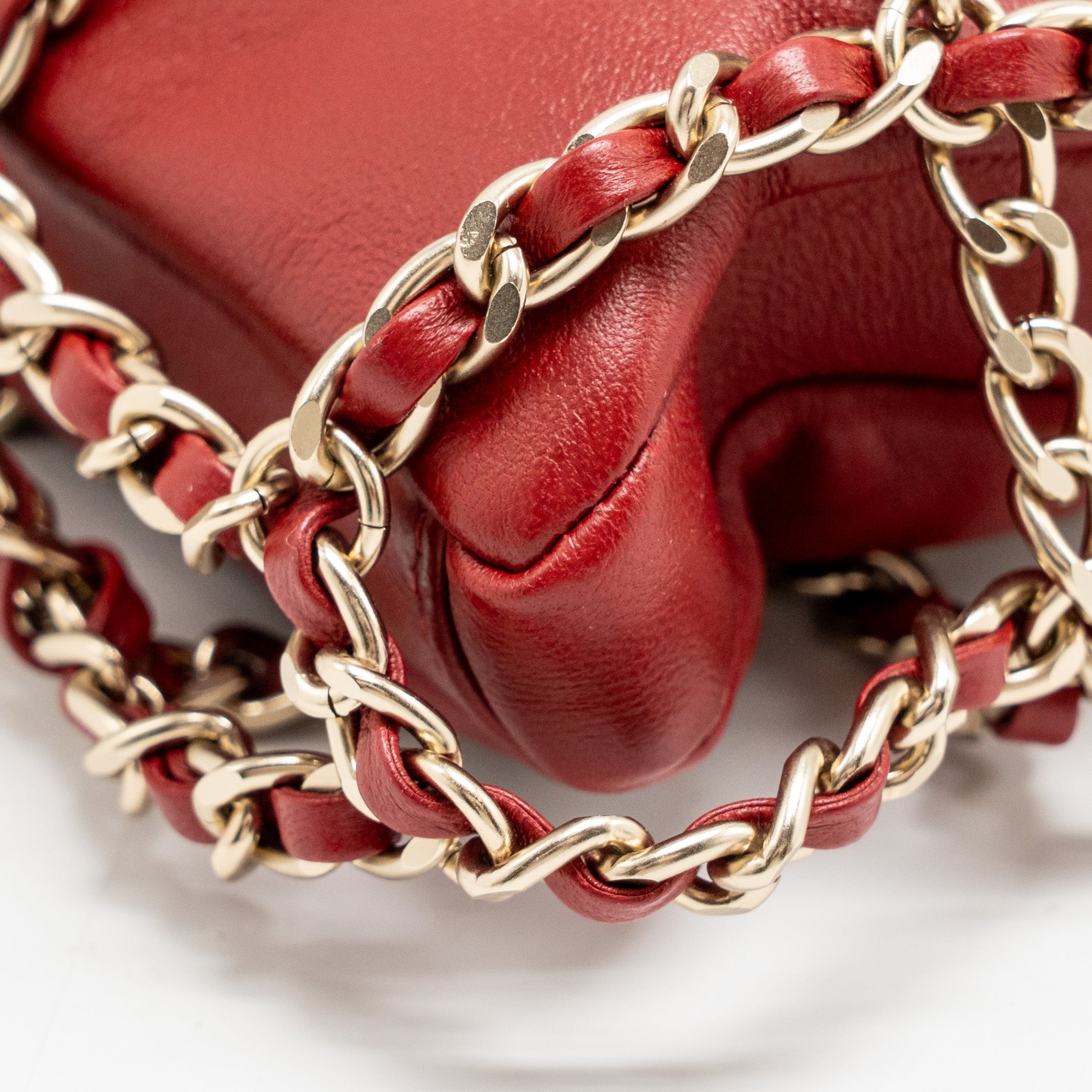 CHANEL 20A CHAIN FRAME CC CHARM SHOPPING TOTE BAG LAMBSKIN RED LGHW