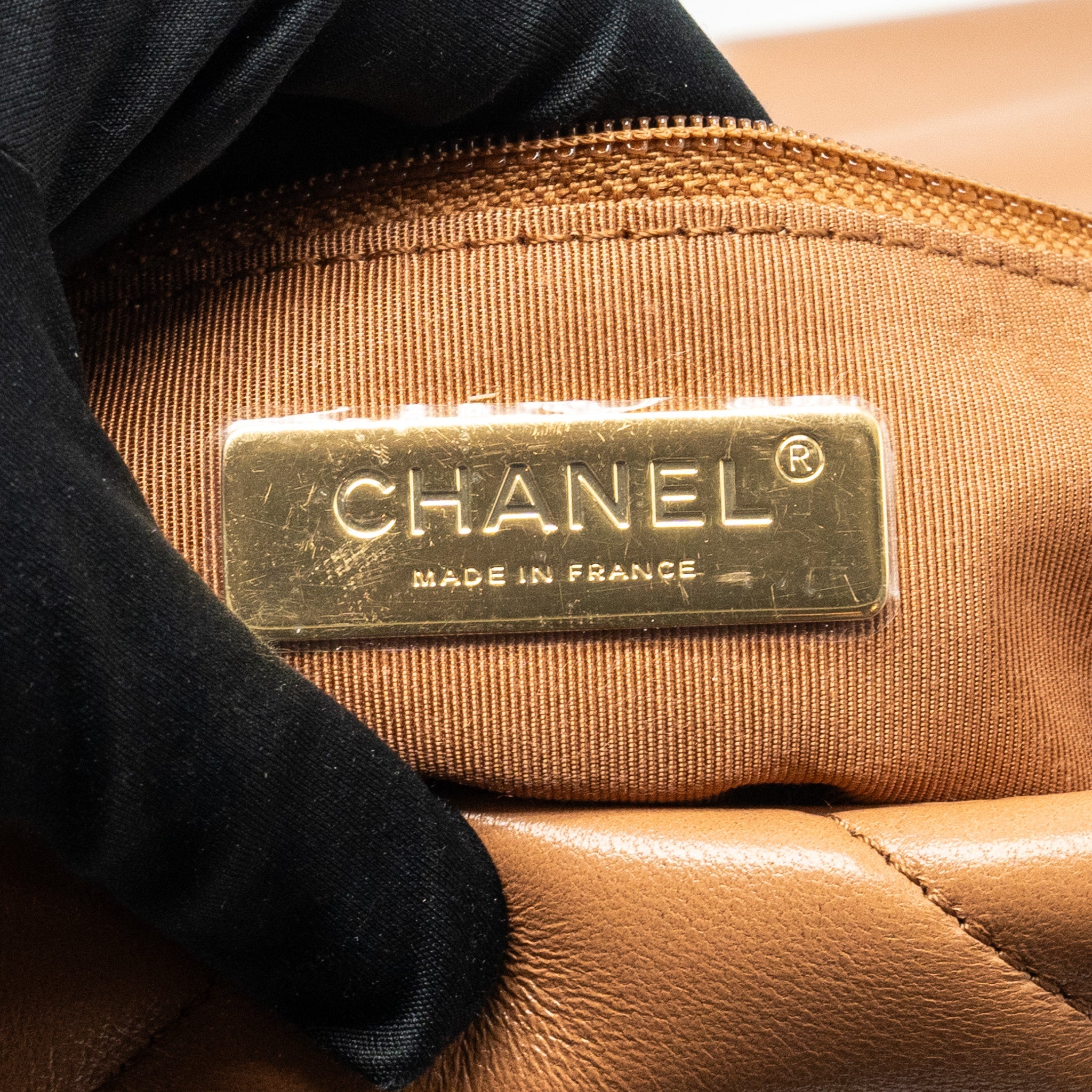 CHANEL SMALL 19 BAG LAMBSKIN CARAMEL MULTICOLOUR HARDWARE (MICROCHIP)