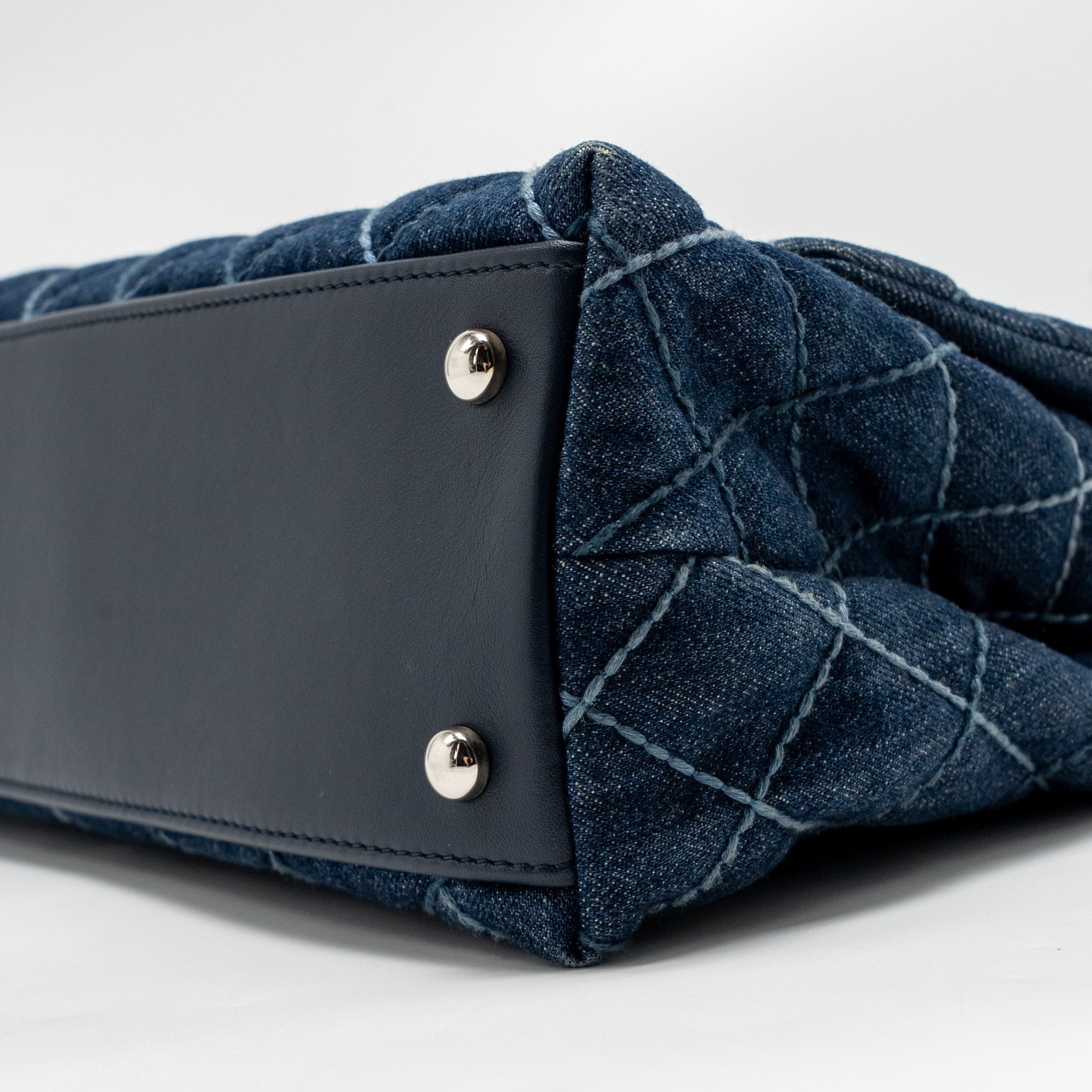 CHANEL MEDIUM COCO HANDLE DENIM/LEATHER BLUE SHW