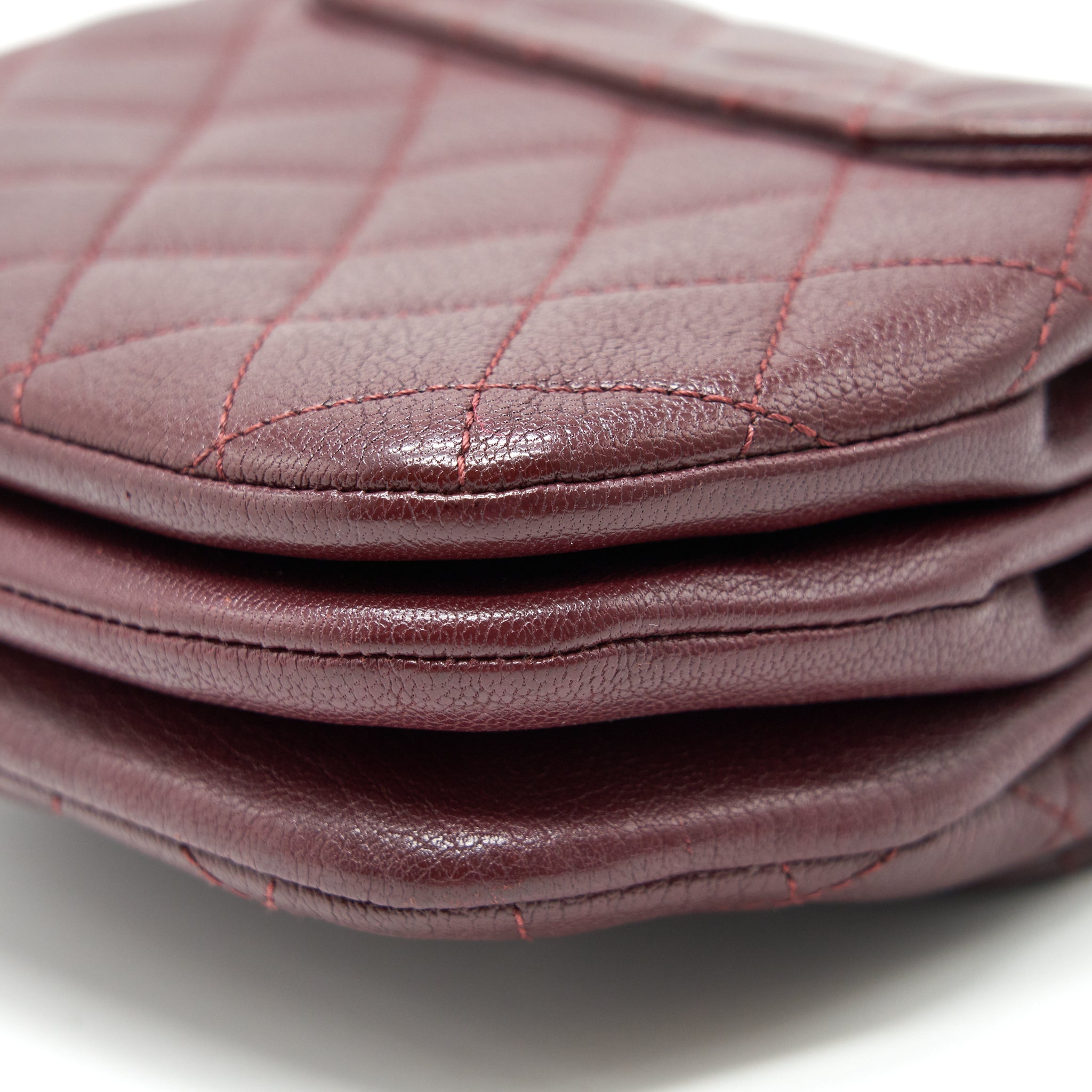CHANEL SMALL FLAP BAG WITH CHAIN BURGUNDY SHW