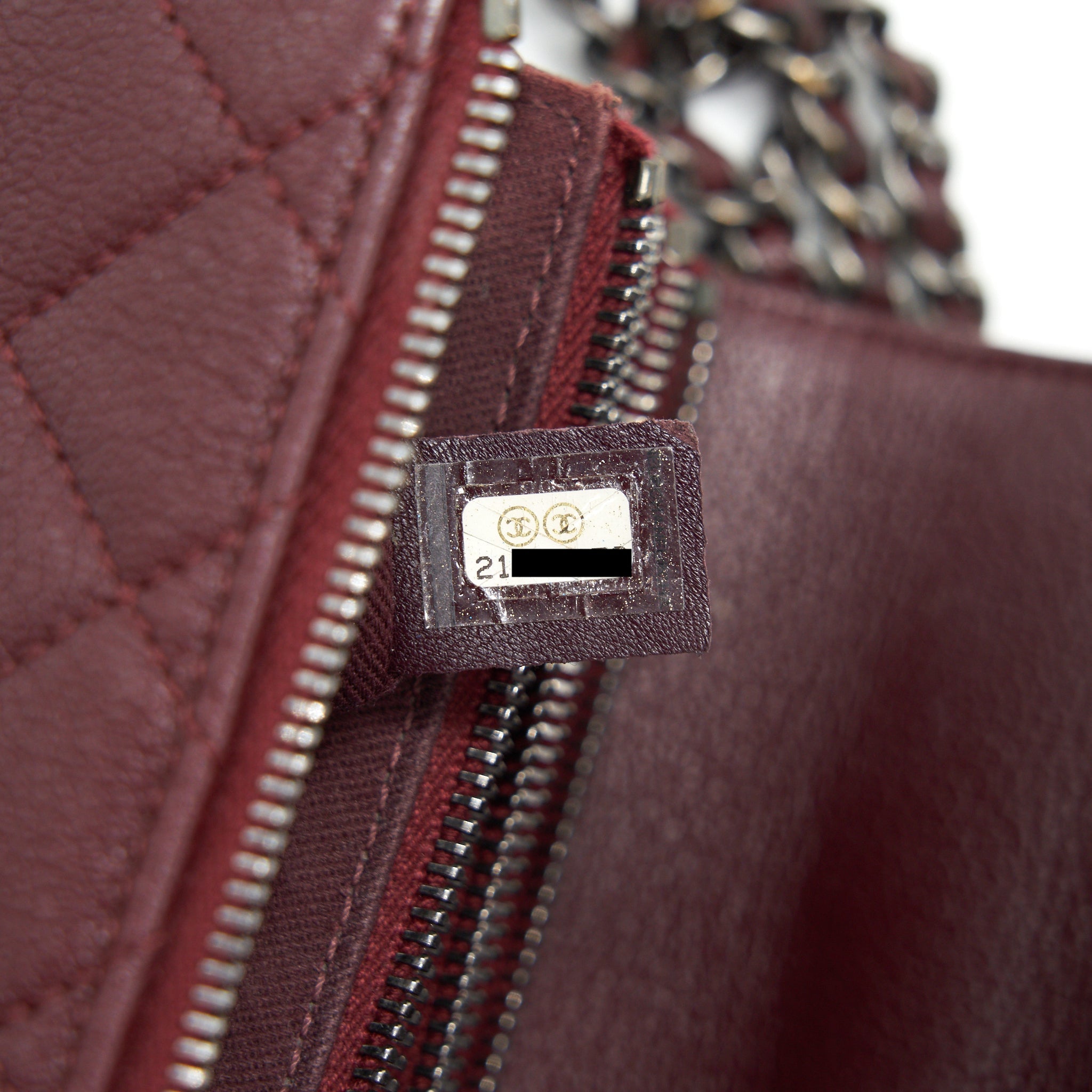 CHANEL SMALL FLAP BAG WITH CHAIN BURGUNDY SHW
