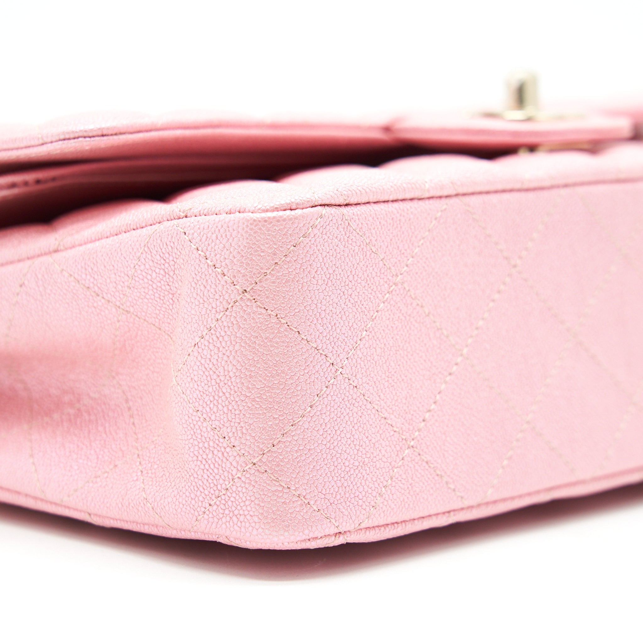 CHANEL IRIDESCENT PEARLY PINK MEDIUM CLASSIC DOUBLE FLAP BAG CAVIAR WITH LGHW