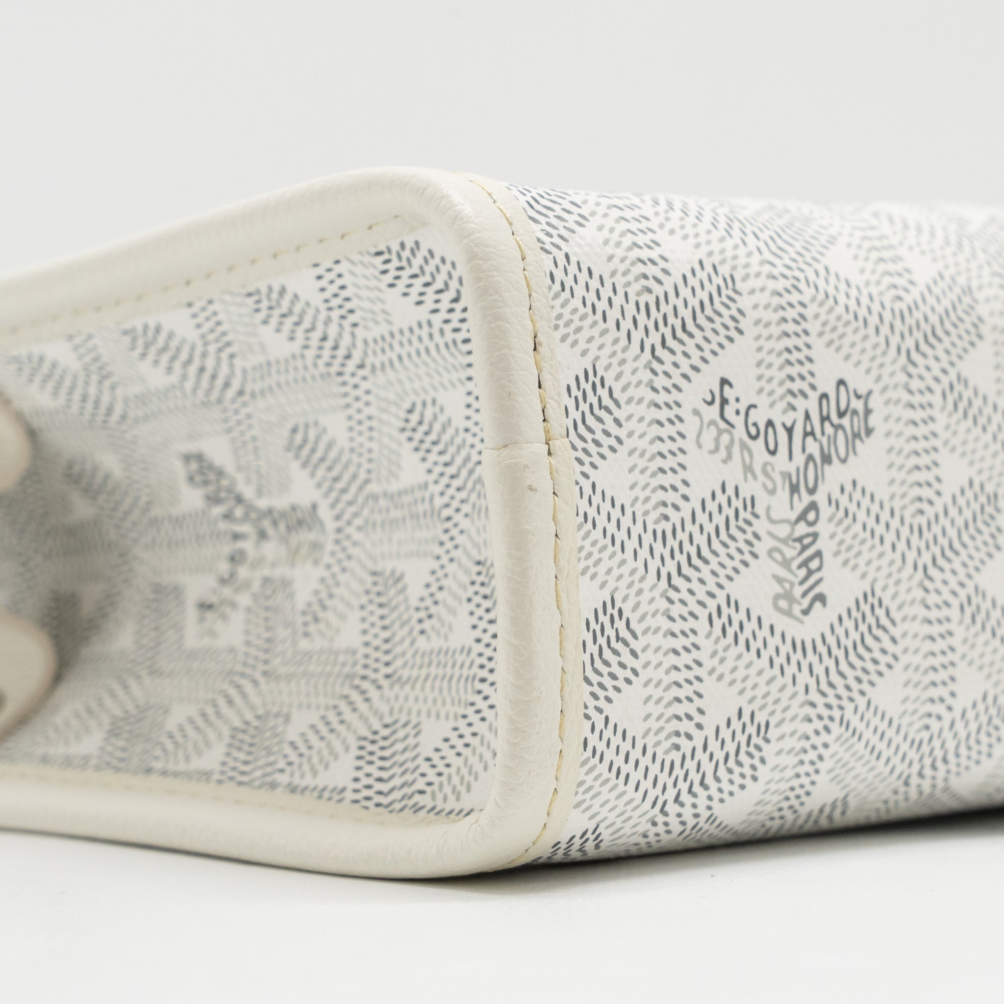 GOYARD JOUVENCE MM TOILETRY BAG GOYARDINE CANVAS WHITE SHW