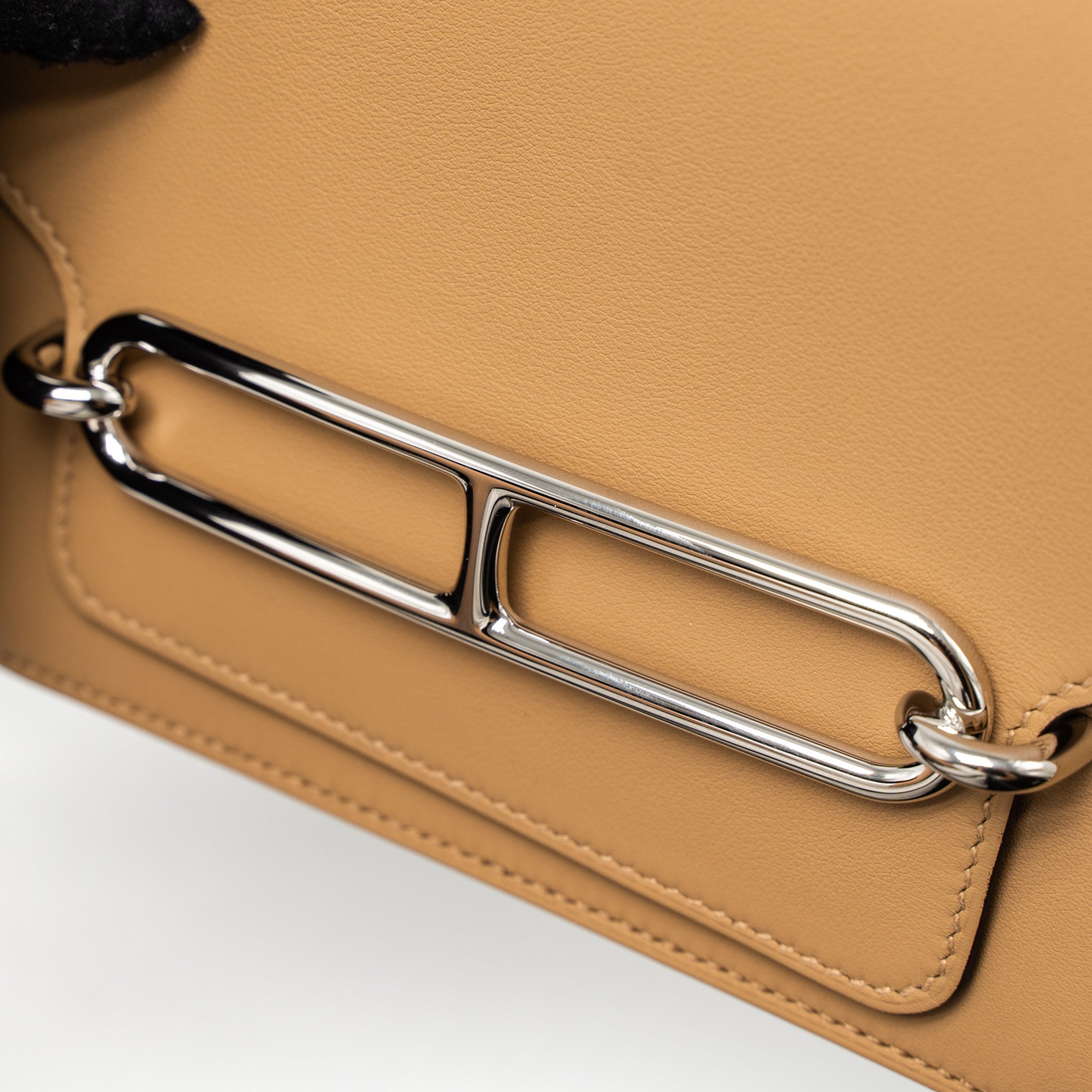 HERMES MINI ROULIS SWIFT 0M CHAI SHW