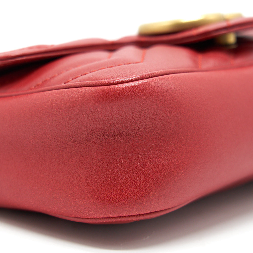 GUCCI GG MARMONT SUPER MINI LEATHER BAG RED