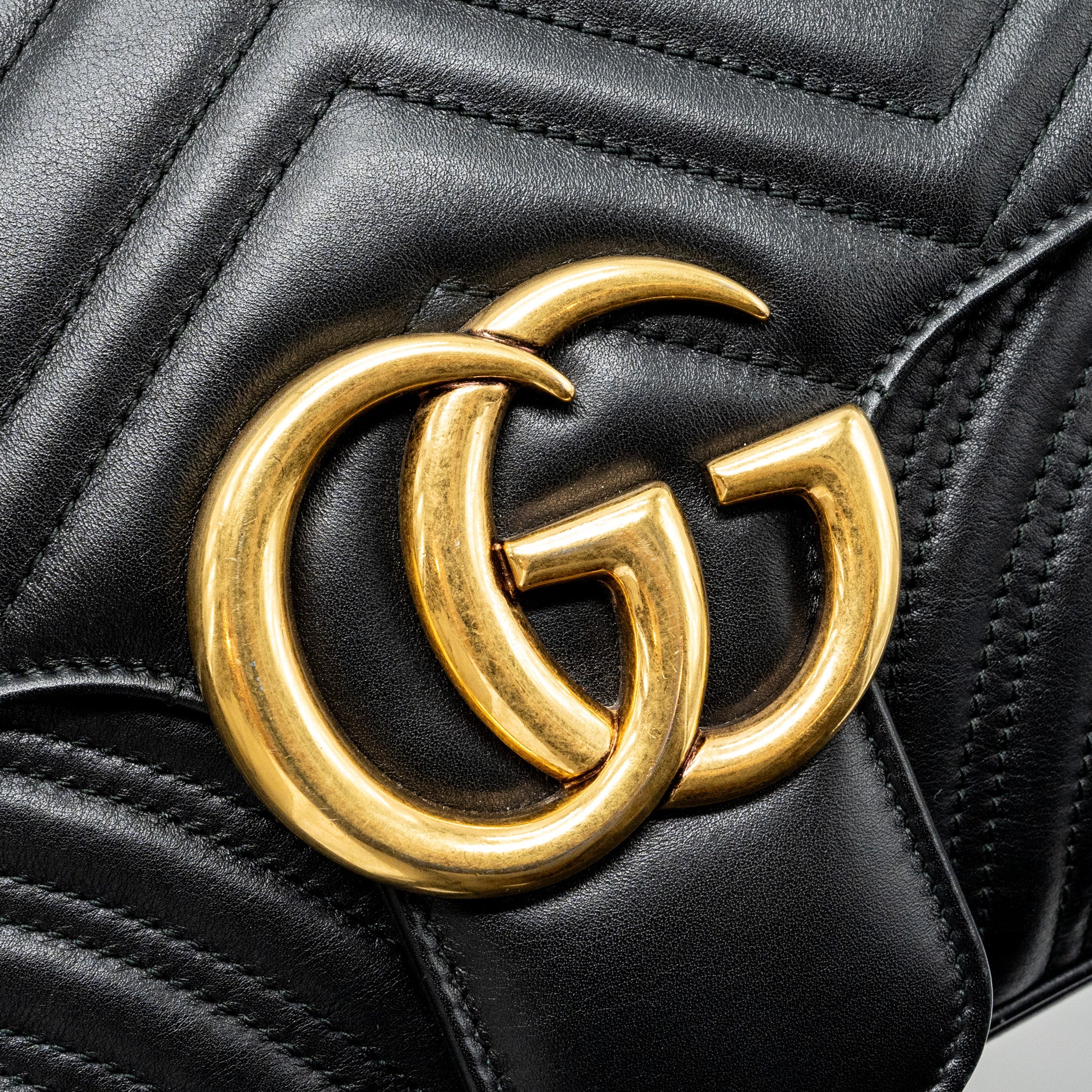 GUCCI MEDIUM GG MARMONT BAG CALFSKIN BLACK GHW