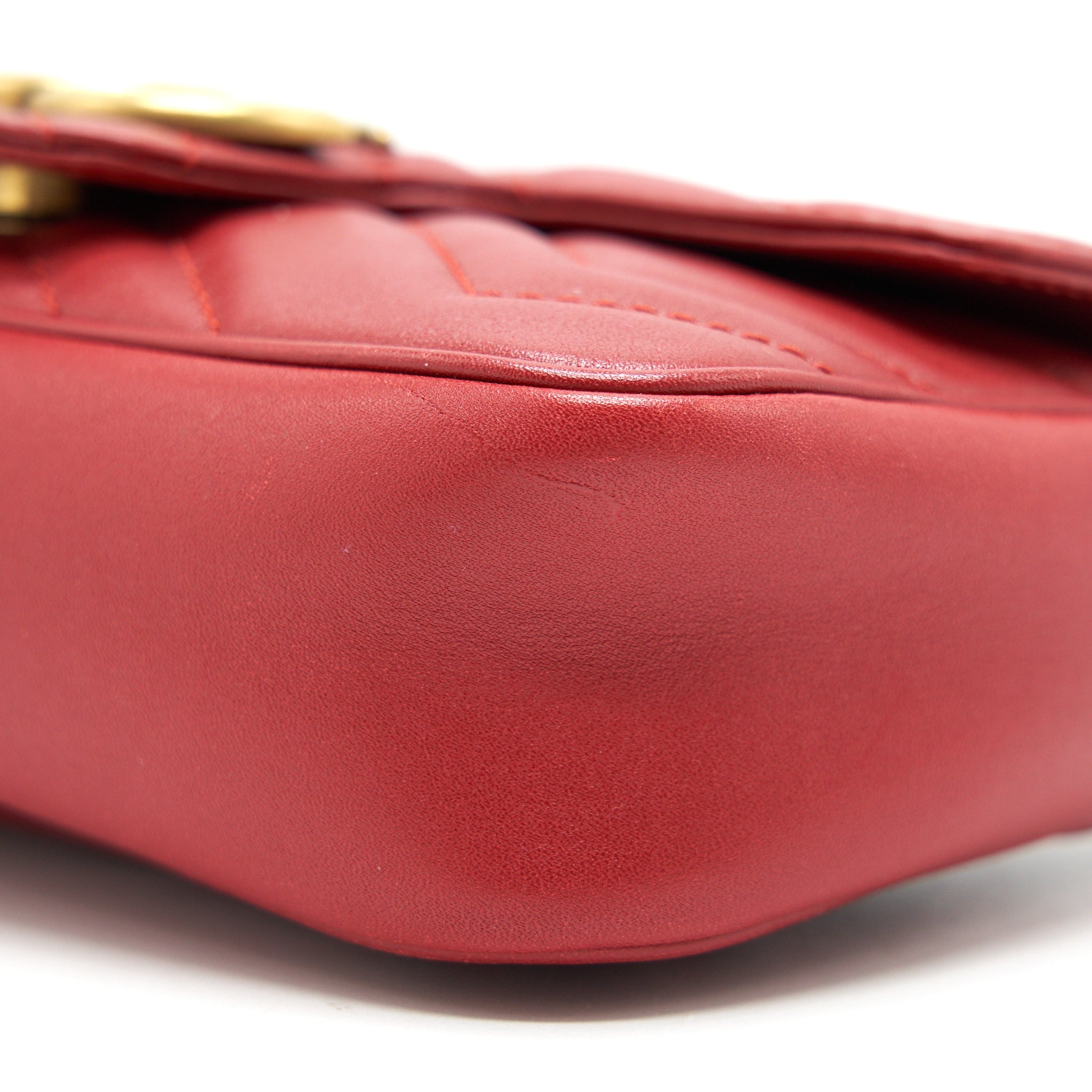 GUCCI GG MARMONT SUPER MINI LEATHER BAG RED