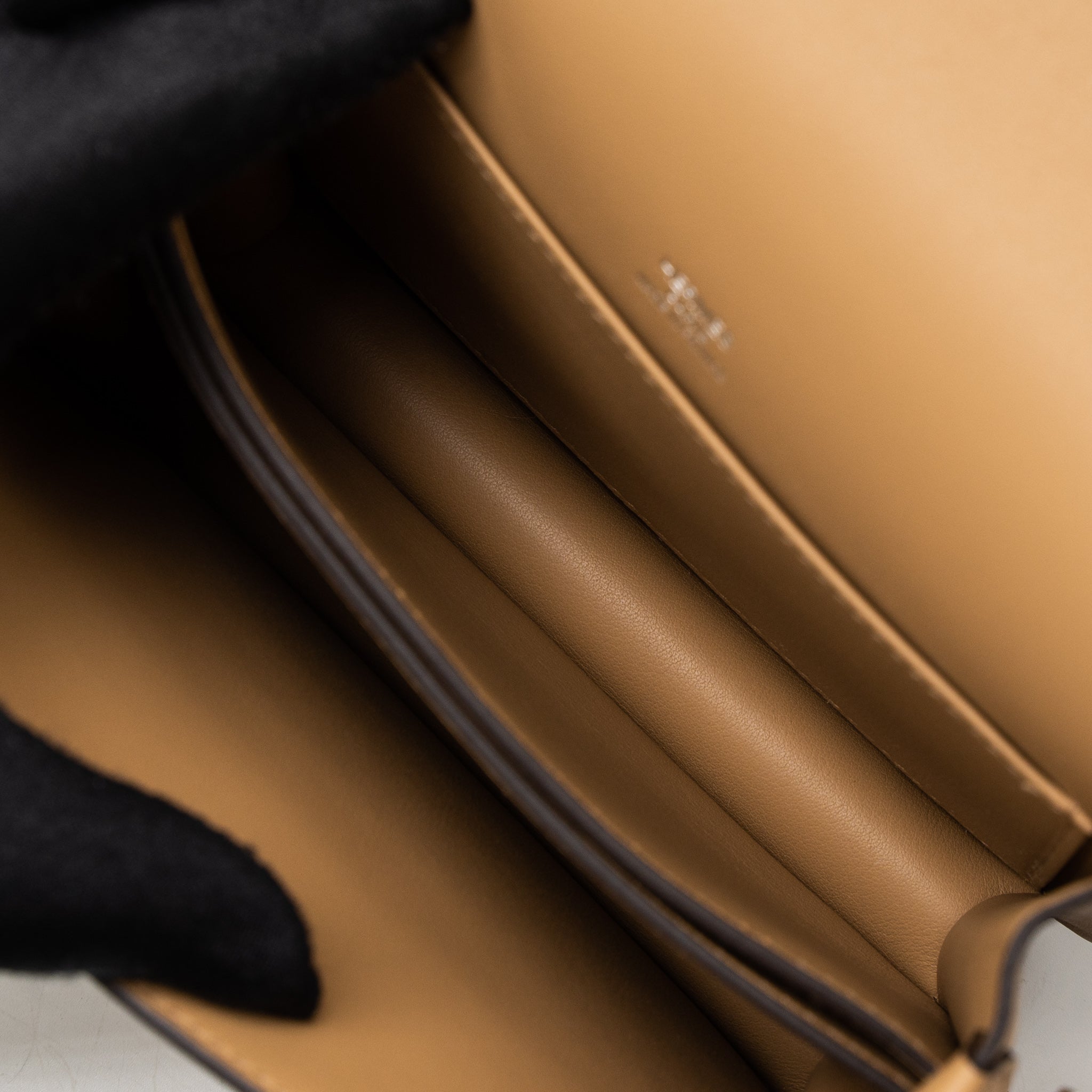 HERMES MINI ROULIS SWIFT 0M CHAI SHW