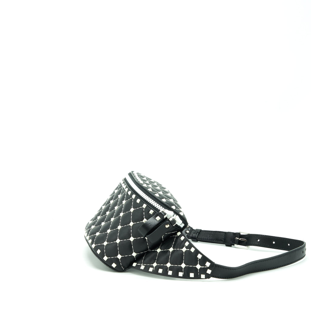 VALENTINO ROCKSTUD BELT BAG BLACK