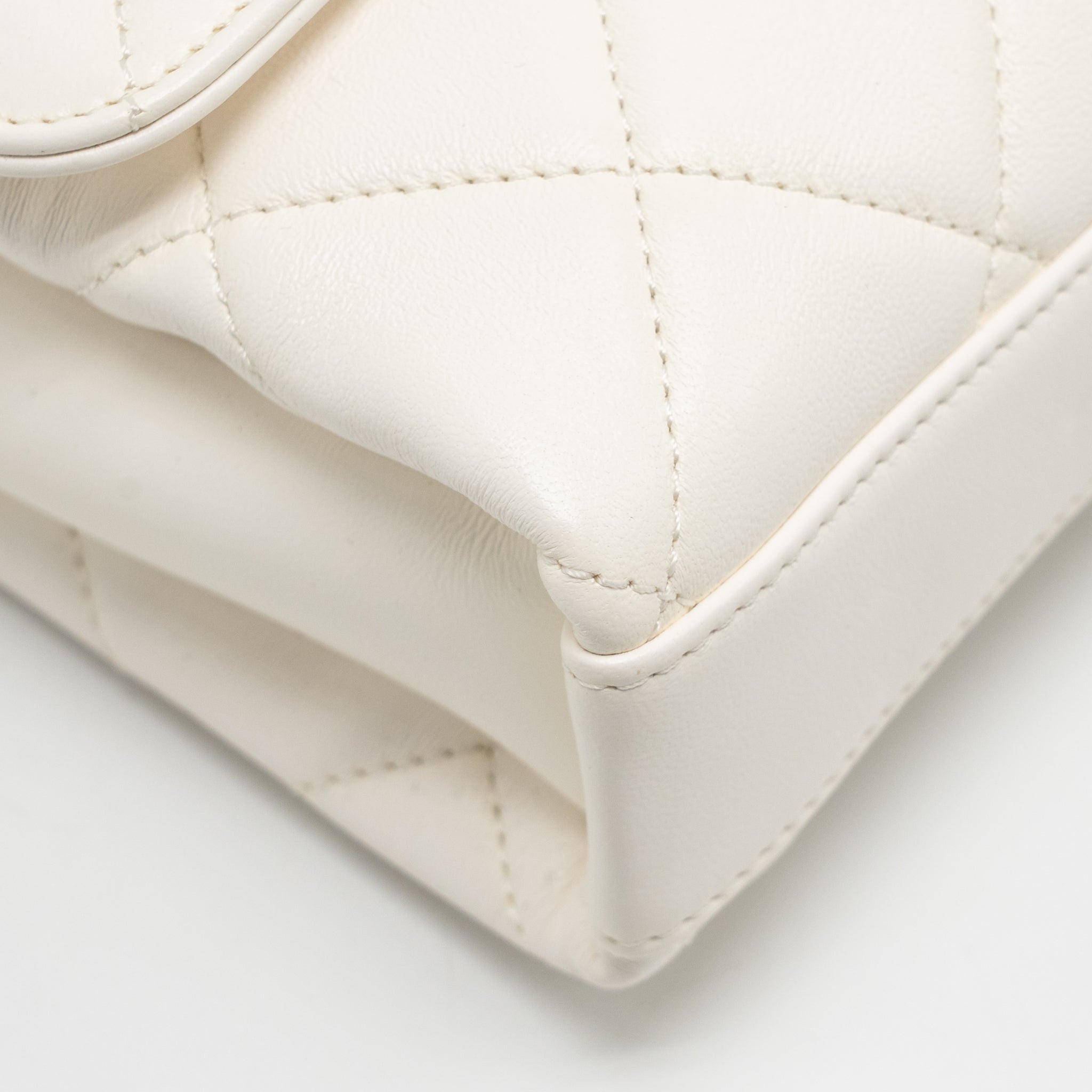 CHANEL QUILTED FLAP BAG WITH LETTER CHAIN LAMBSKIN WHITE GHW (MICROCHIP)