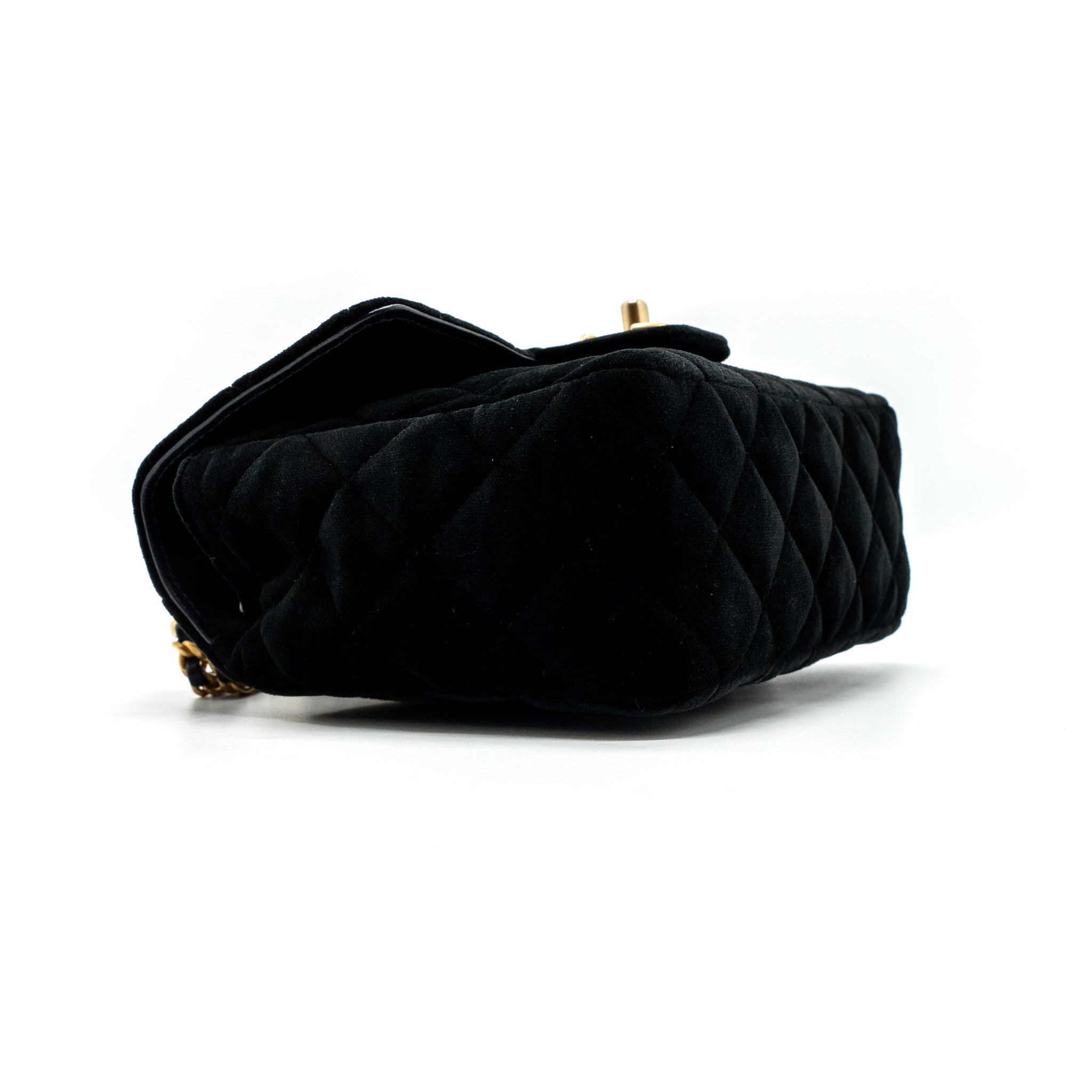 CHANEL 22B CHANEL ON CHAINS SQUARE FLAP BAG VELVET BLACK GHW (MICROCHIP)