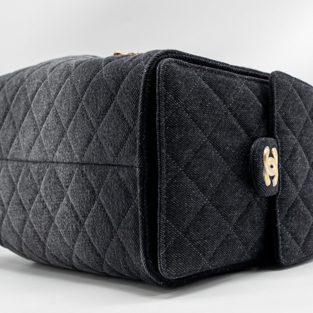 CHANEL 25 MEDIUM HANDBAG WASHED DENIM BLACK GHW (MICROCHIP)