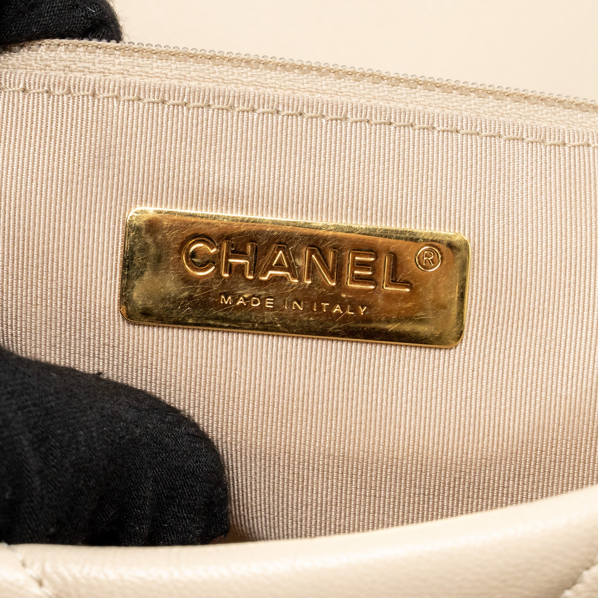 CHANEL MAXI 19 BAG GOATSKIN BEIGE MULTICOLOR HARDWARE