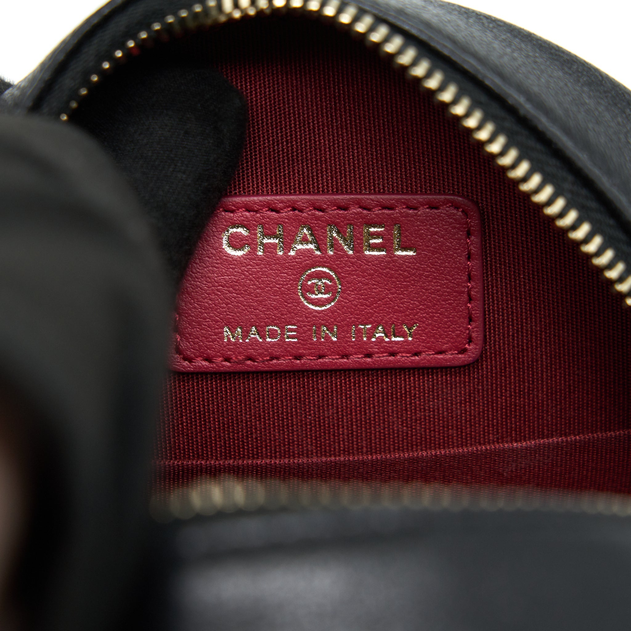 CHANEL 19 CLUTCH WITH CHAIN IN BLACK