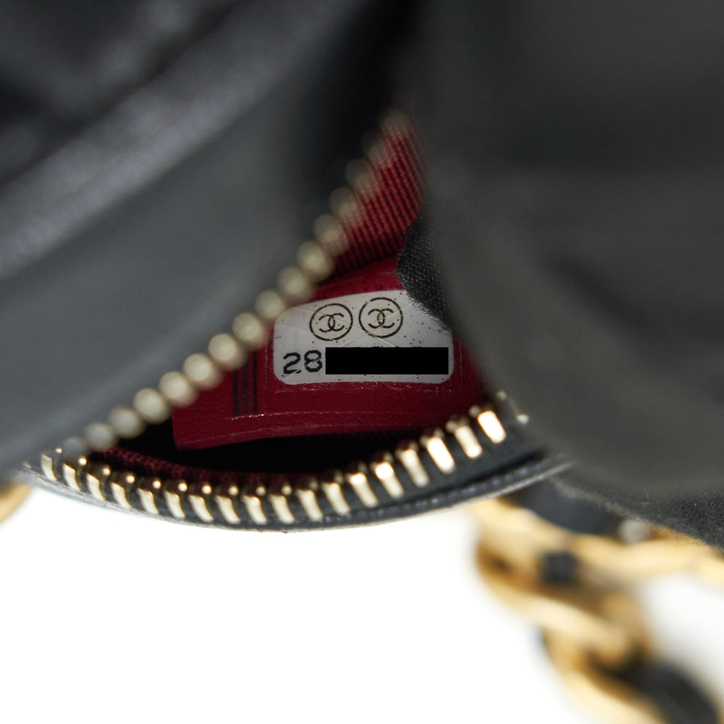 CHANEL 19 CLUTCH WITH CHAIN IN BLACK