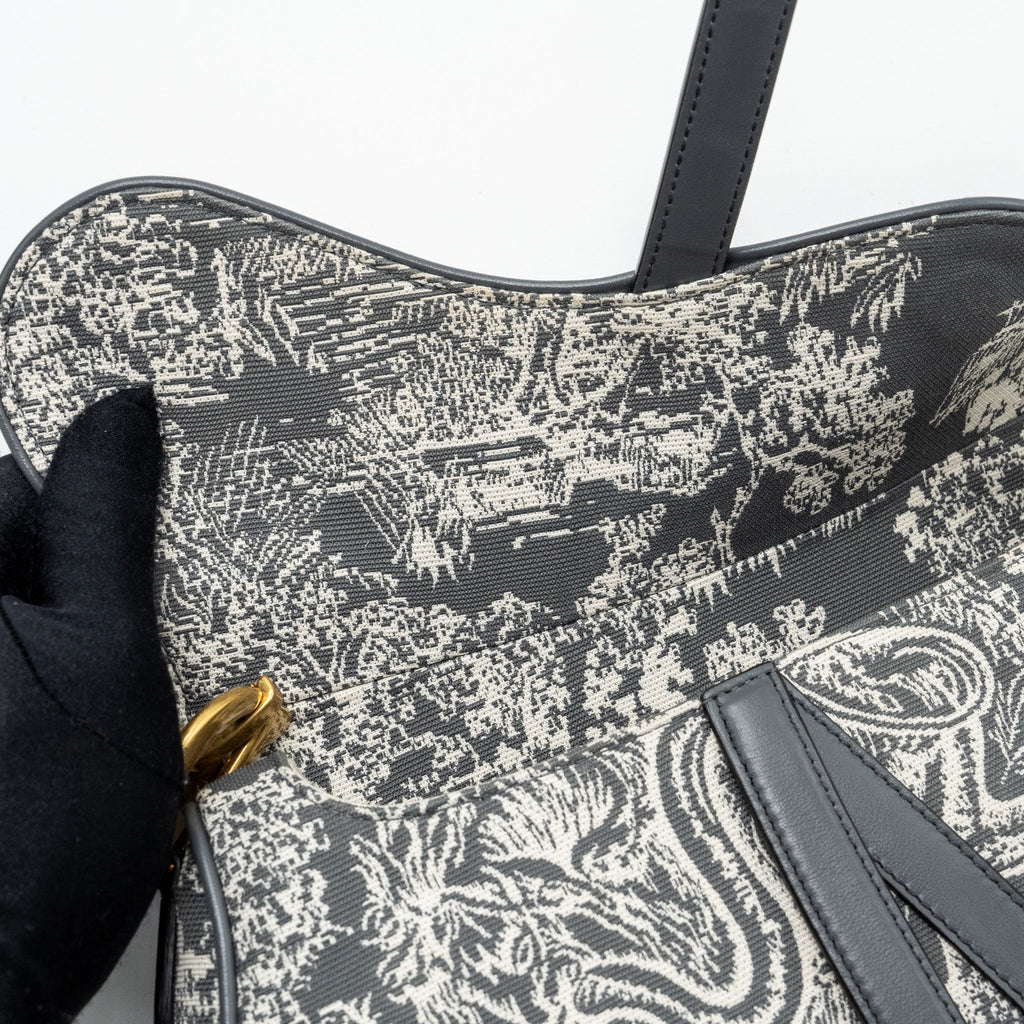 DIOR SADDLE BAG TOILE DE JOUY CANVAS / LEATHER GREY GHW