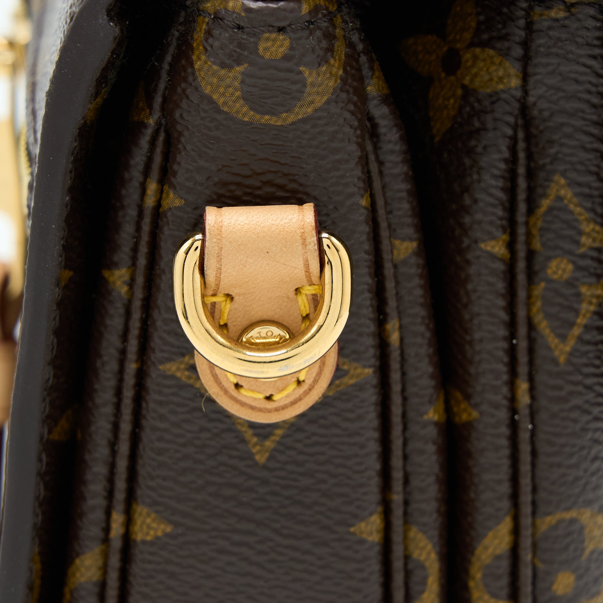 LOUIS VUITTON POCHETTE MÉTIS MONOGRAM CANVAS GHW