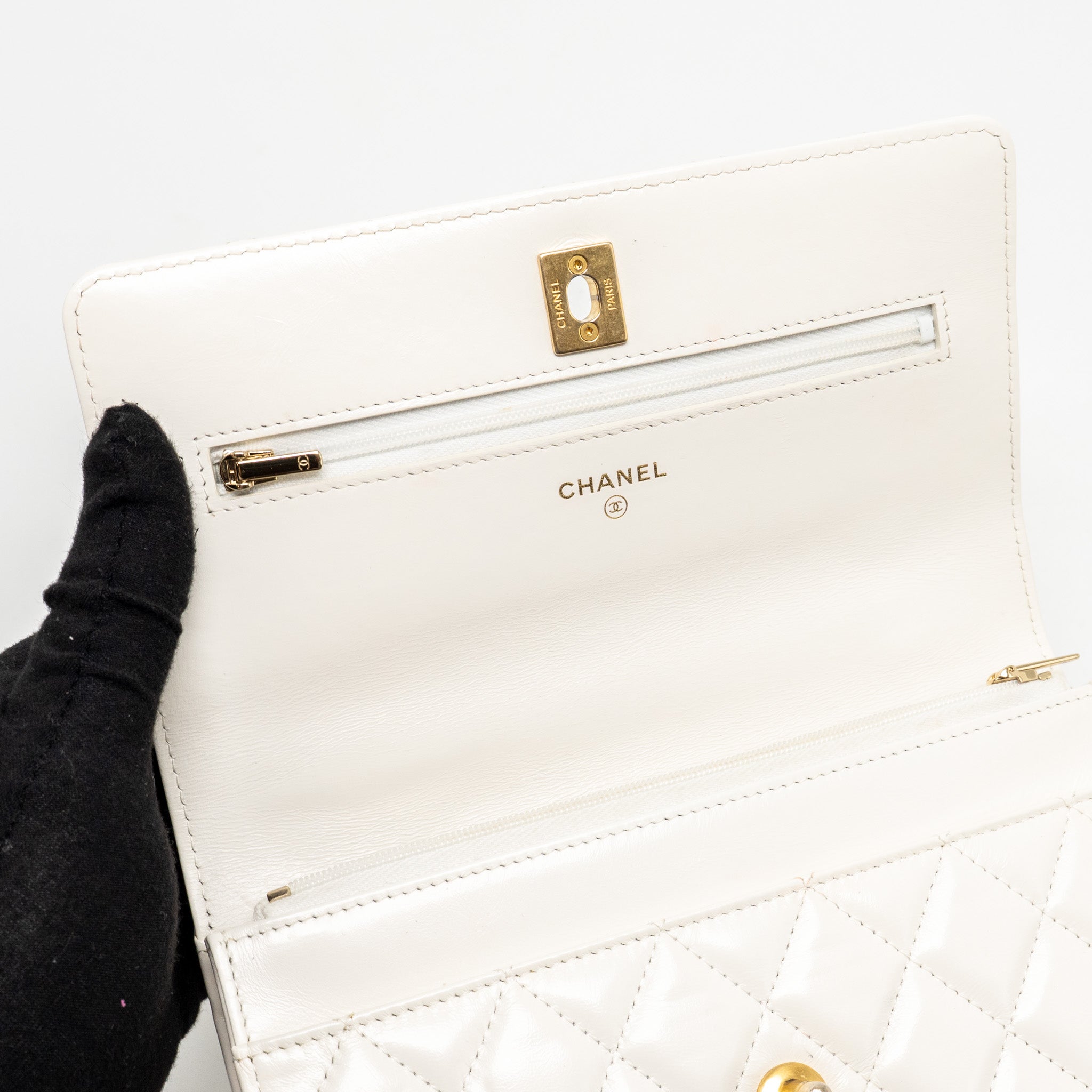 CHANEL TOP HANDLE WALLET WITH CHAIN CALFSKIN WHITE GHW (MICROCHIP)