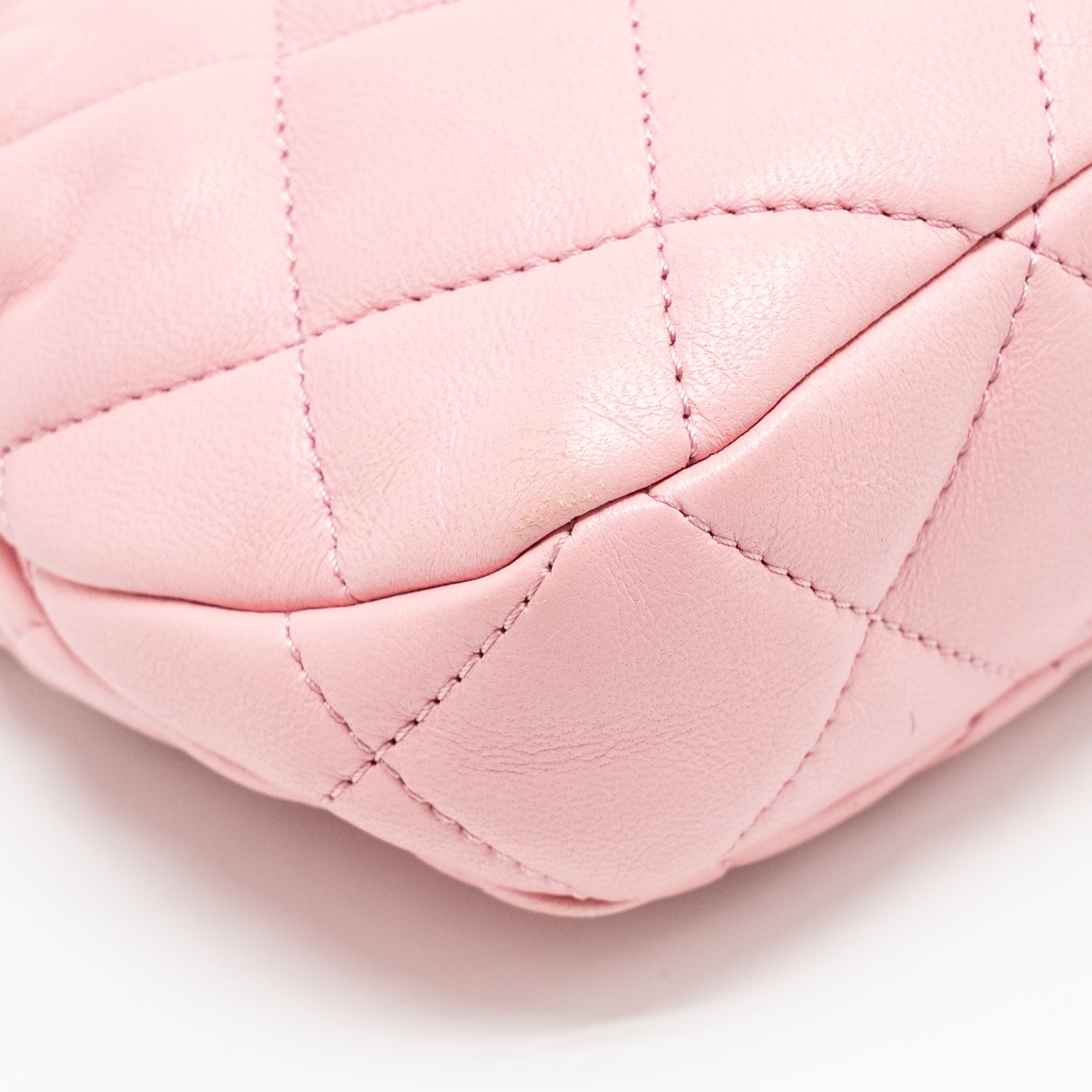 CHANEL 22K HOBO BAG WITH LOGO CHAIN LAMBSKIN PINK GHW (MICROCHIP)