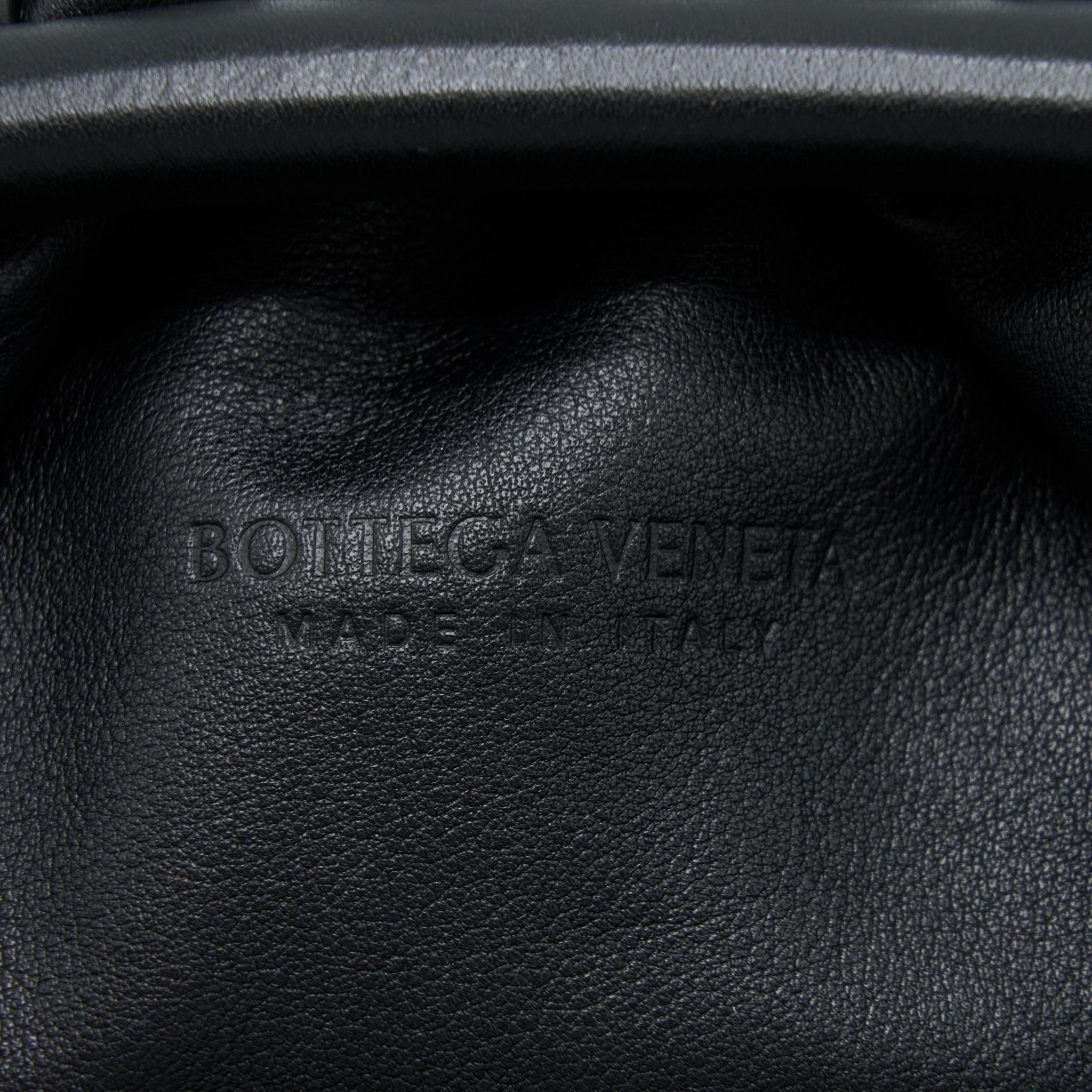 BOTTEGA VENETA TEEN POUCH CALFSKIN BLACK
