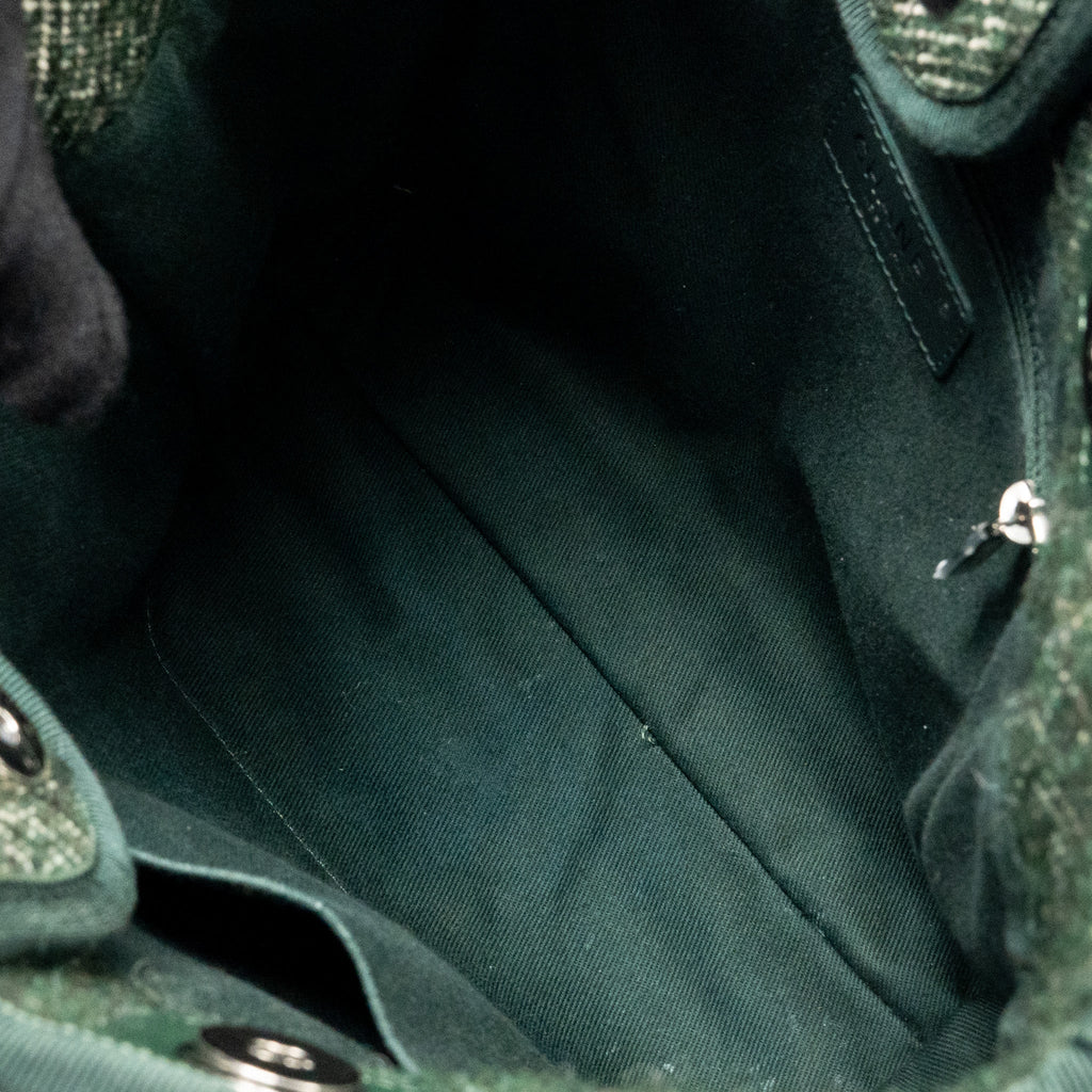 CHANEL SMALL SHOPPING TOTE BAG FABRIC/LEATHER GREEN/WHITE SHW (MICROCHIP)
