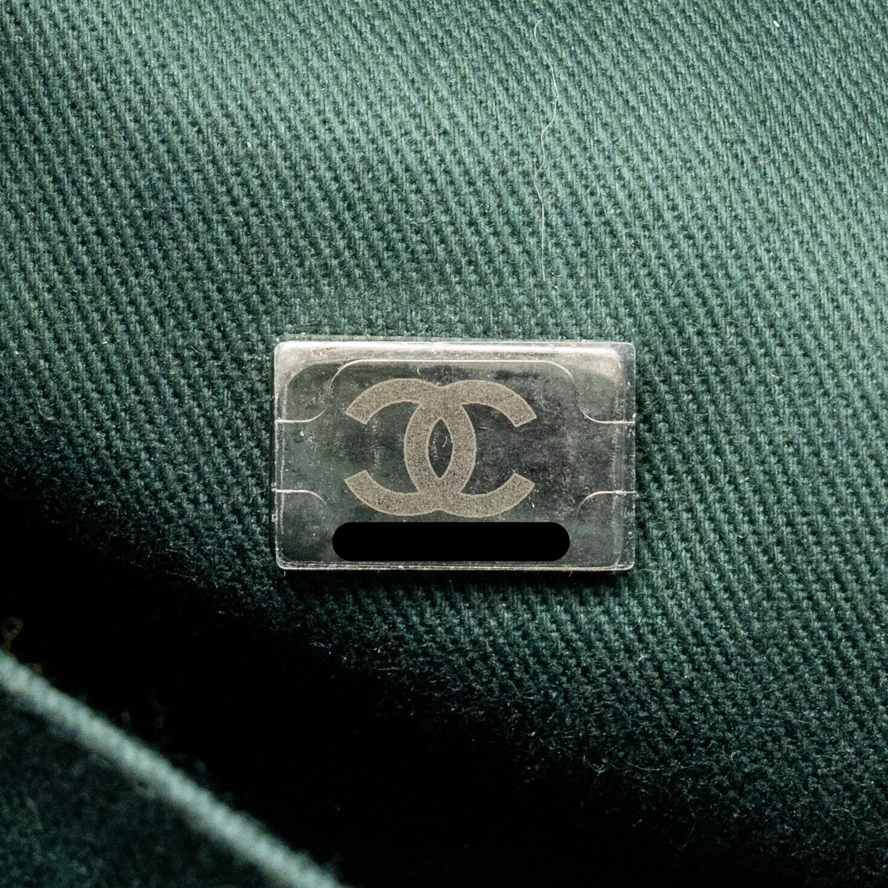 CHANEL SMALL SHOPPING TOTE BAG FABRIC/LEATHER GREEN/WHITE SHW (MICROCHIP)