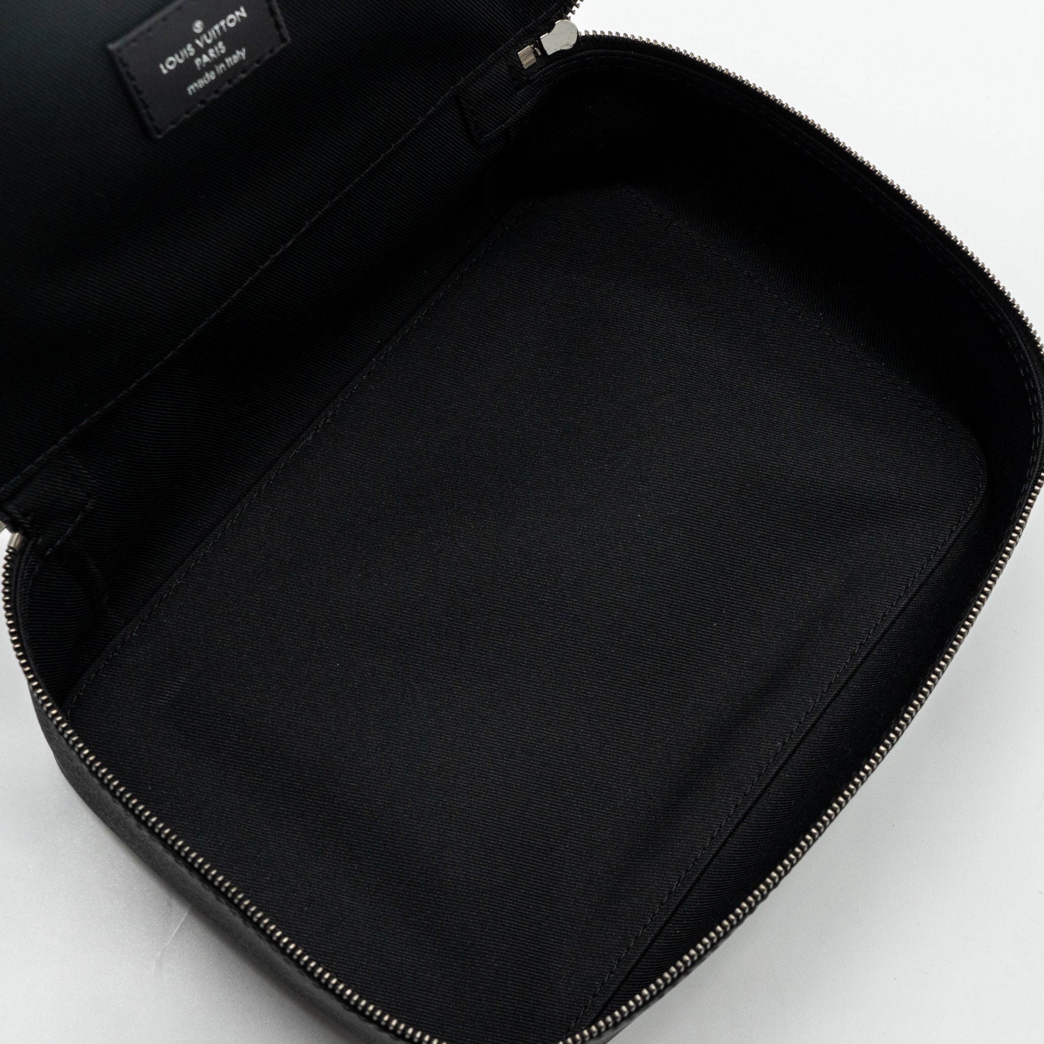 LOUIS VUITTON PACKING CUBE MM MONOGRAM ECLIPSE SHW