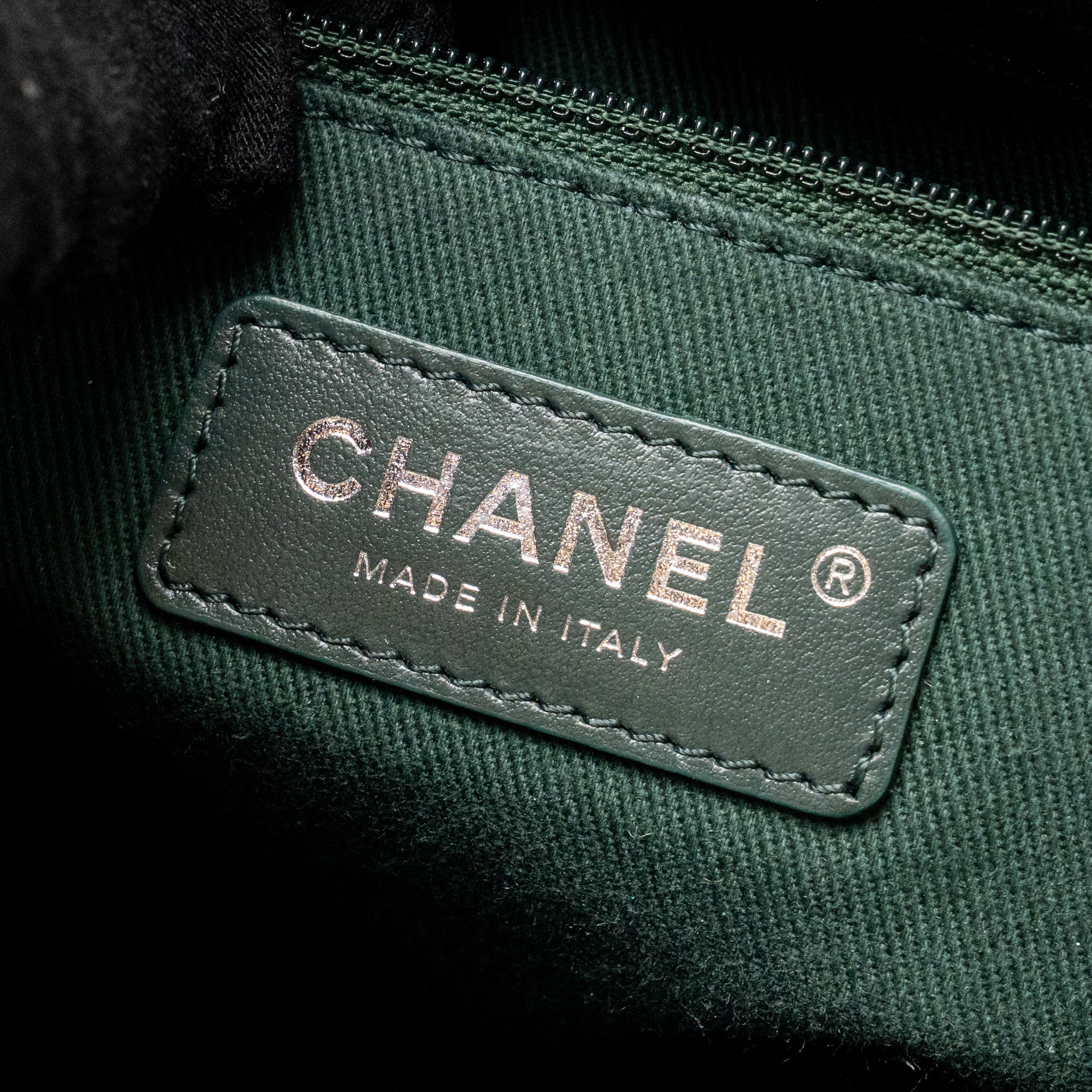 CHANEL SMALL SHOPPING TOTE BAG FABRIC/LEATHER GREEN/WHITE SHW (MICROCHIP)