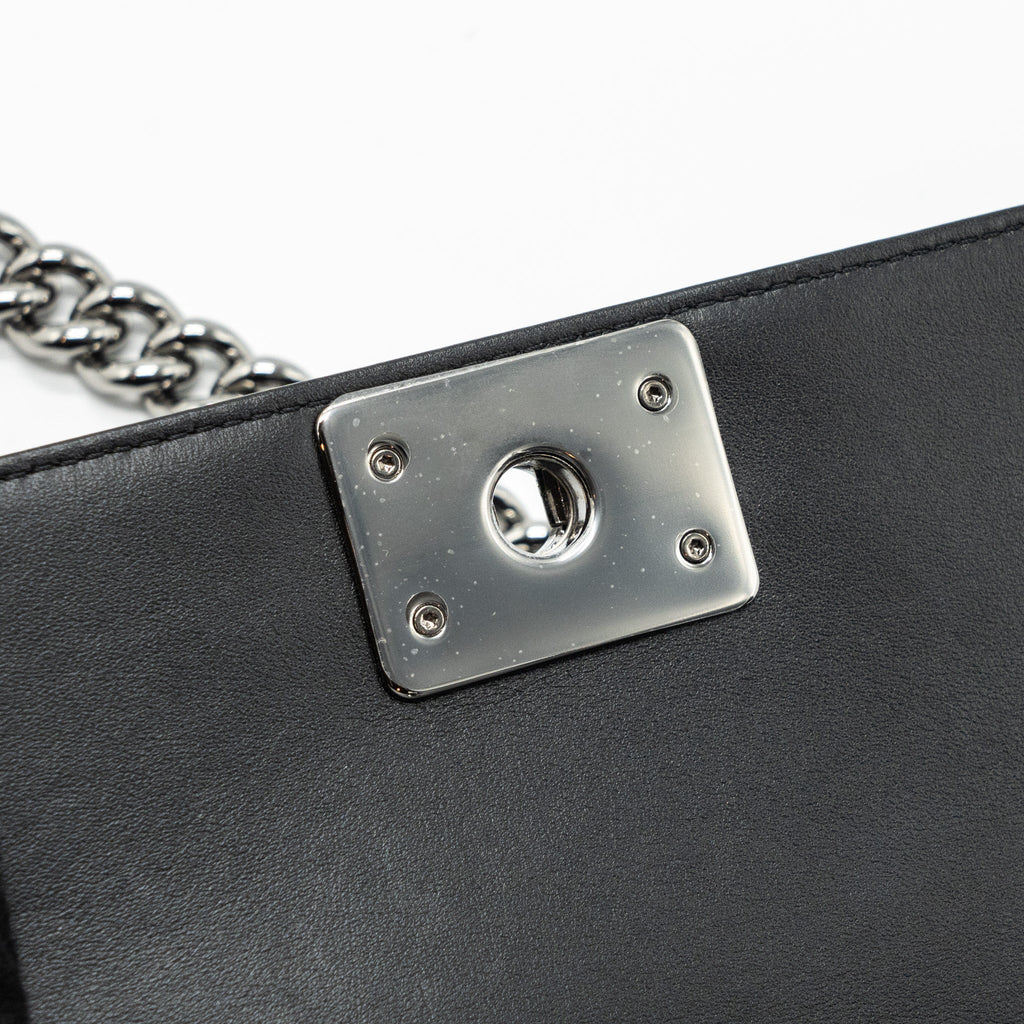 CHANEL SMALL BOY BAG CALFSKIN BLACK SHW (MICROCHIP)
