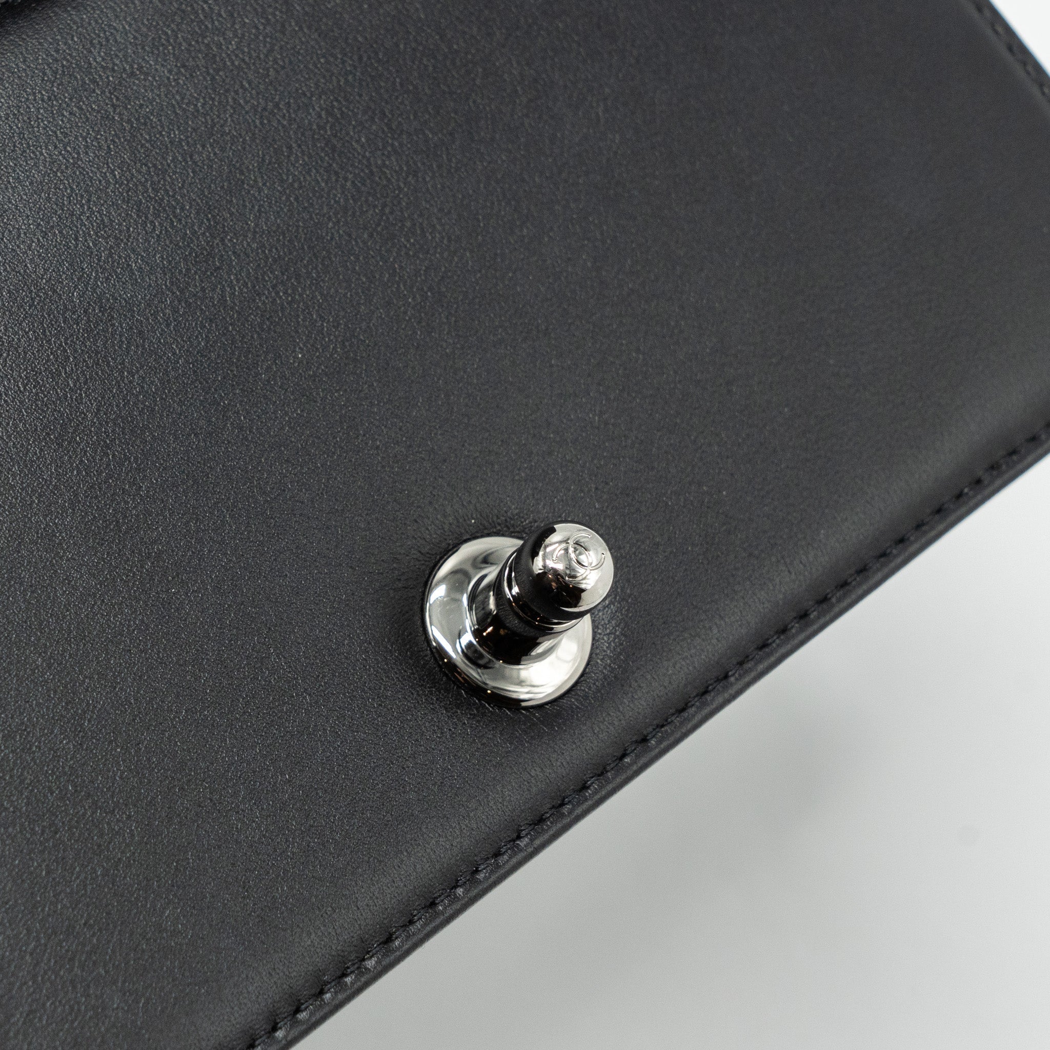 CHANEL SMALL BOY BAG CALFSKIN BLACK SHW (MICROCHIP)