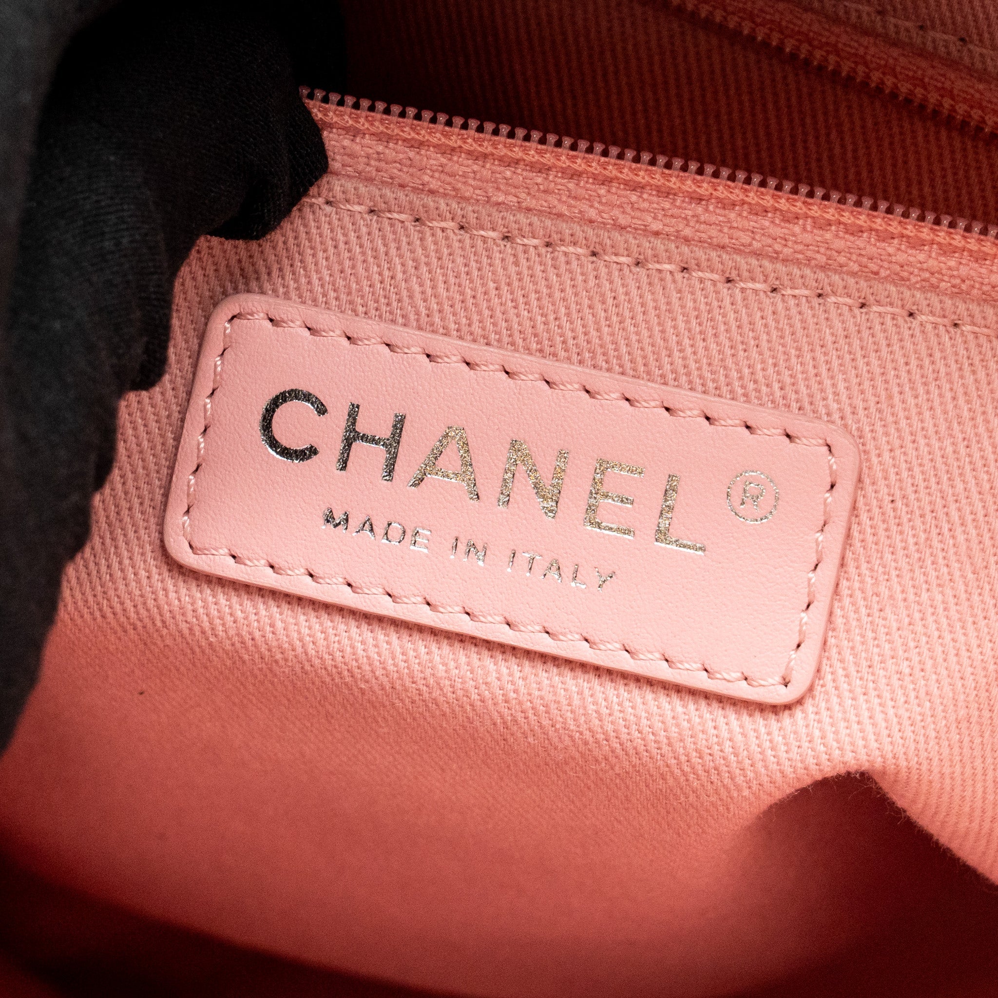 CHANEL DEAUVILLE PM TOTE BAG CANVAS PINK SHW (MICROCHIP)