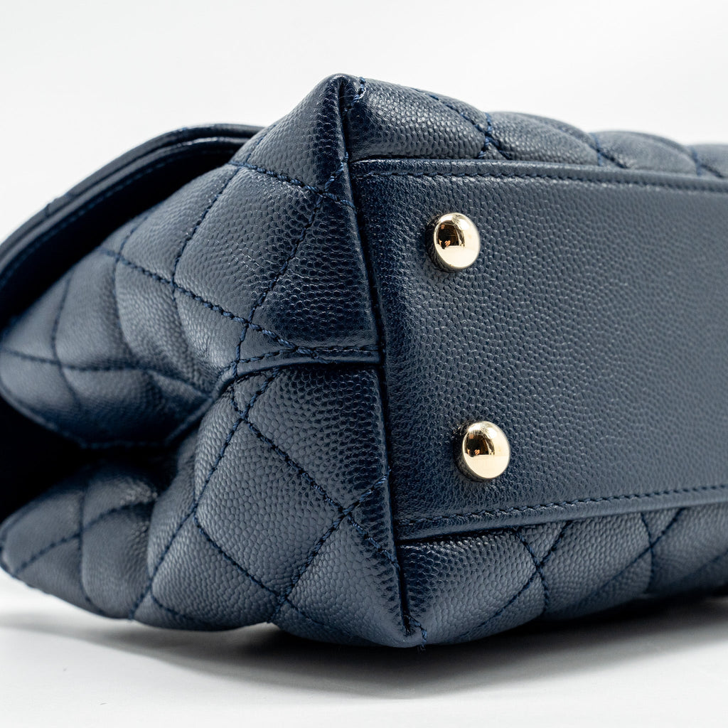 CHANEL SMALL COCO WITH LIZARD EMBOSSED HANDLE CAVIAR NAVY LGHW (MICROCHIP)