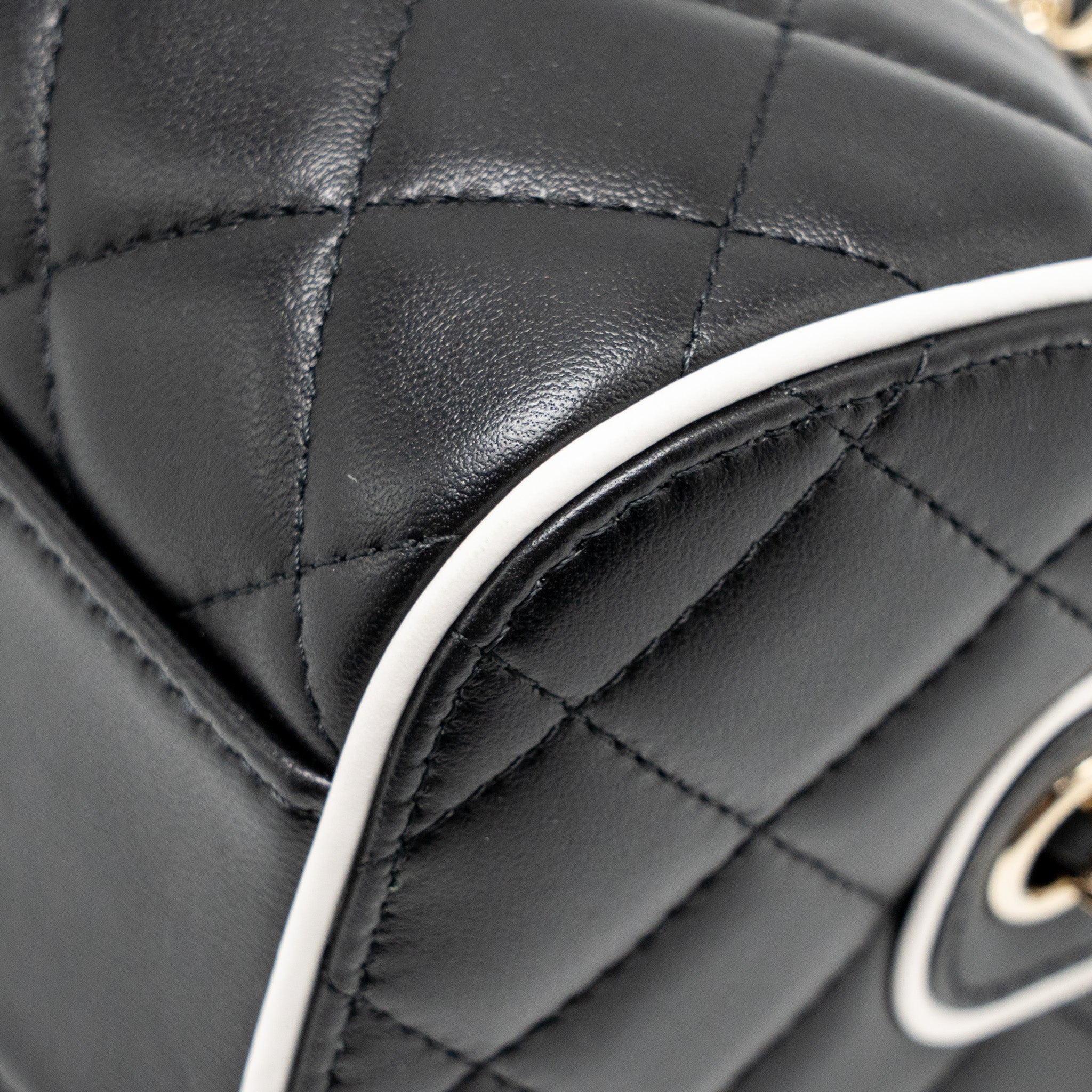 CHANEL 25P QUILTED BOWLING BAG LAMBSKIN BLACK LGHW (MICROCHIP)