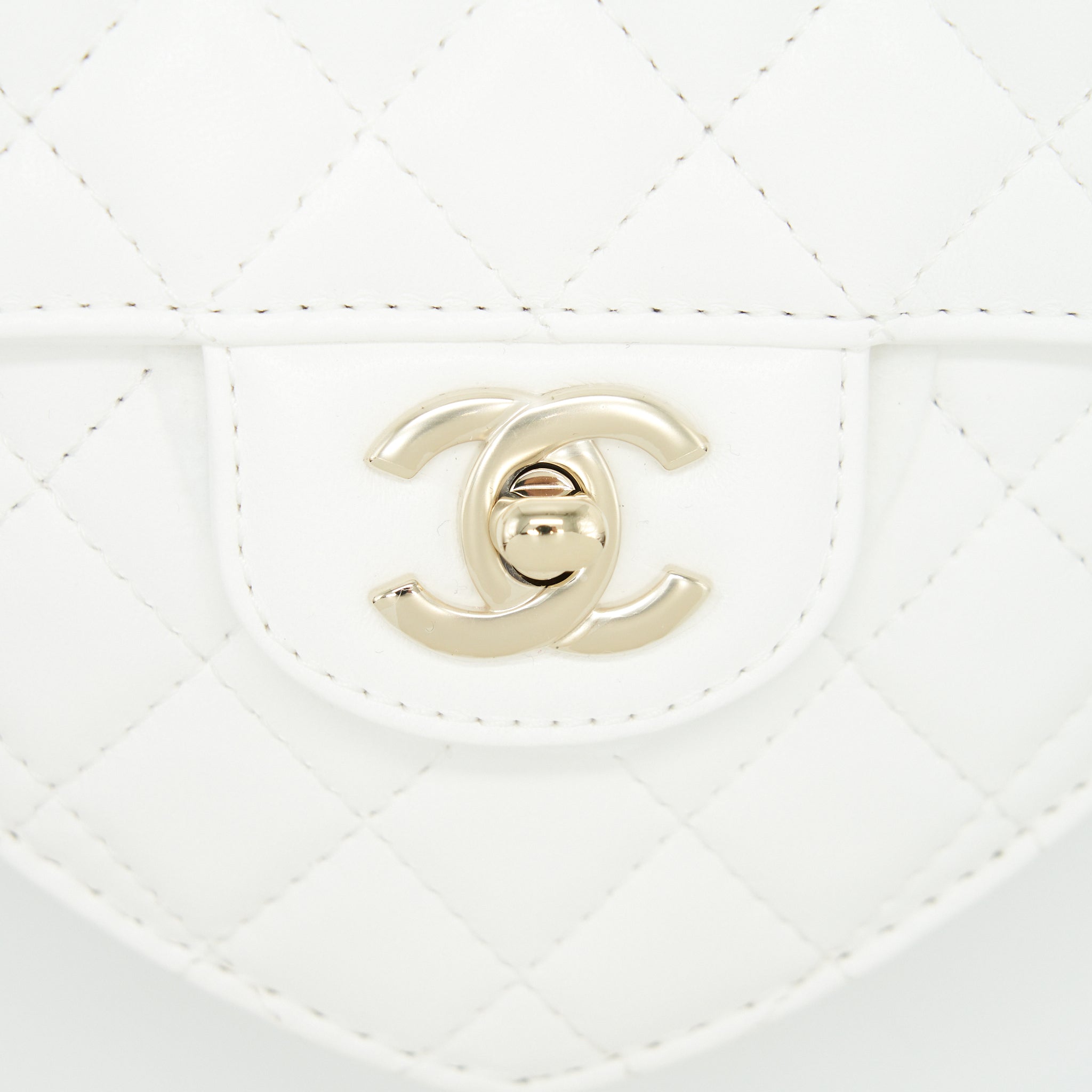 CHANEL 22S HEART BAG LAMBSKIN WHITE LGHW (MICROCHIP)