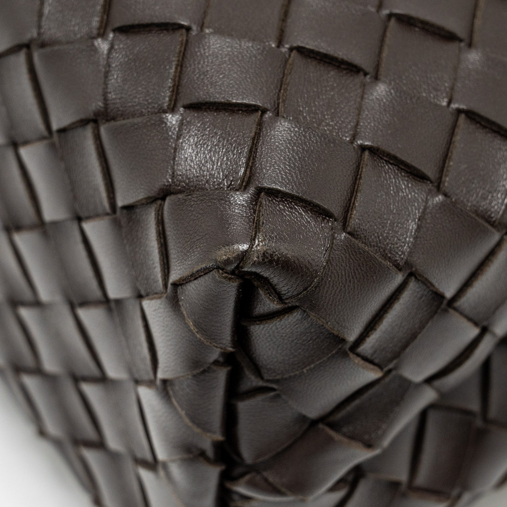 BOTTEGA VENETA MEDIUM ANDIAMO LAMBSKIN FONDANT GHW