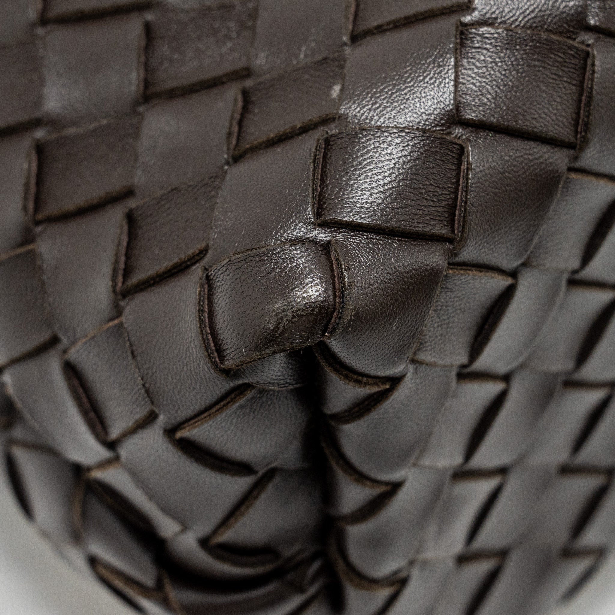 BOTTEGA VENETA MEDIUM ANDIAMO LAMBSKIN FONDANT GHW