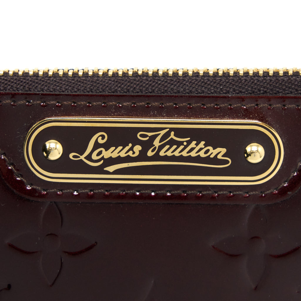 LOUIS VUITTON ZIPPY POUCH WITH KEY CHAIN PATENT DARK RED GHW