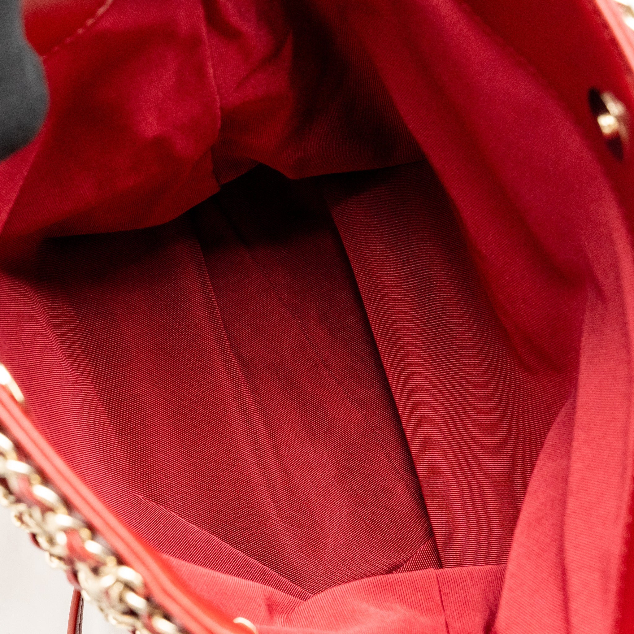 CHANEL 20A CHAIN FRAME CC CHARM SHOPPING TOTE BAG LAMBSKIN RED LGHW
