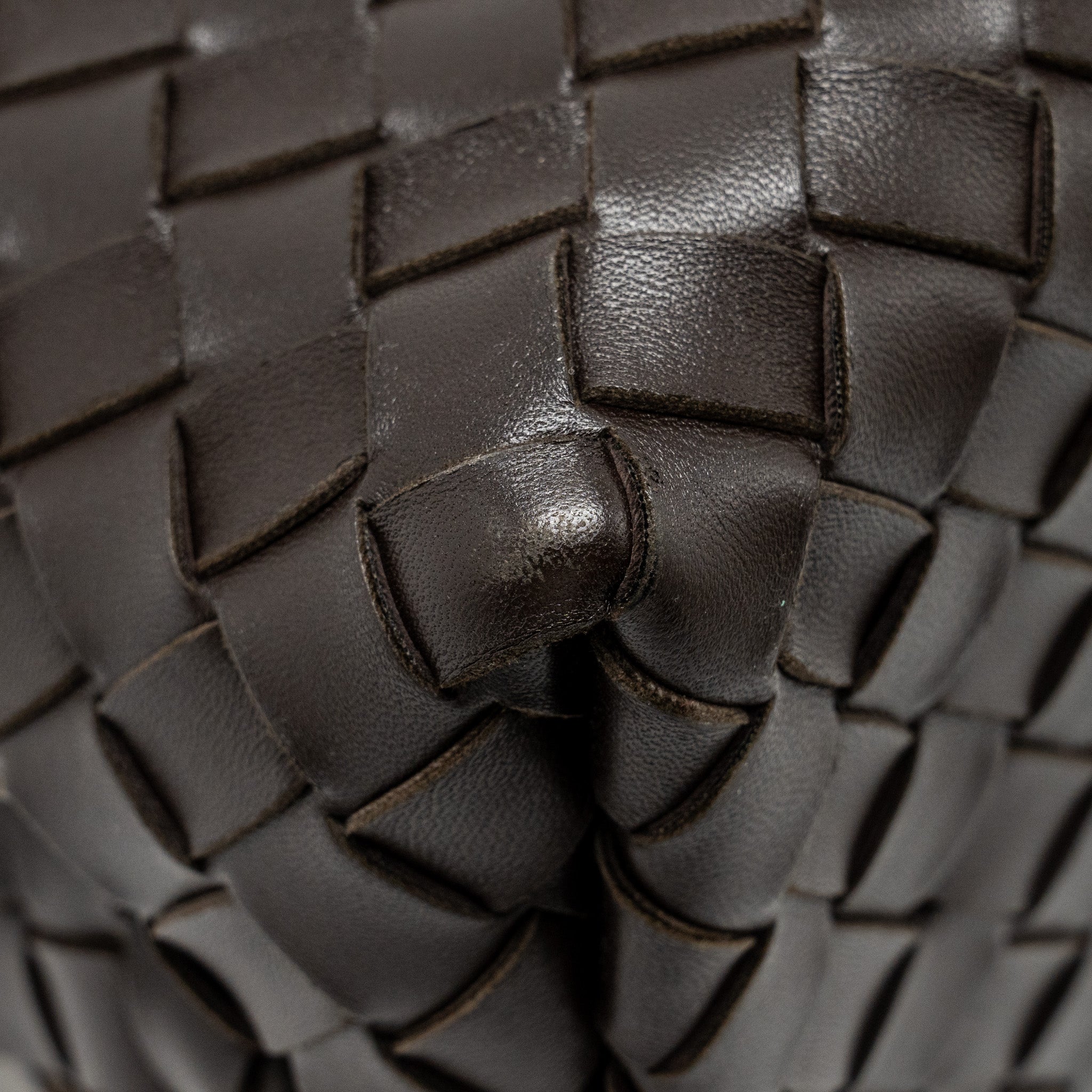 BOTTEGA VENETA MEDIUM ANDIAMO LAMBSKIN FONDANT GHW
