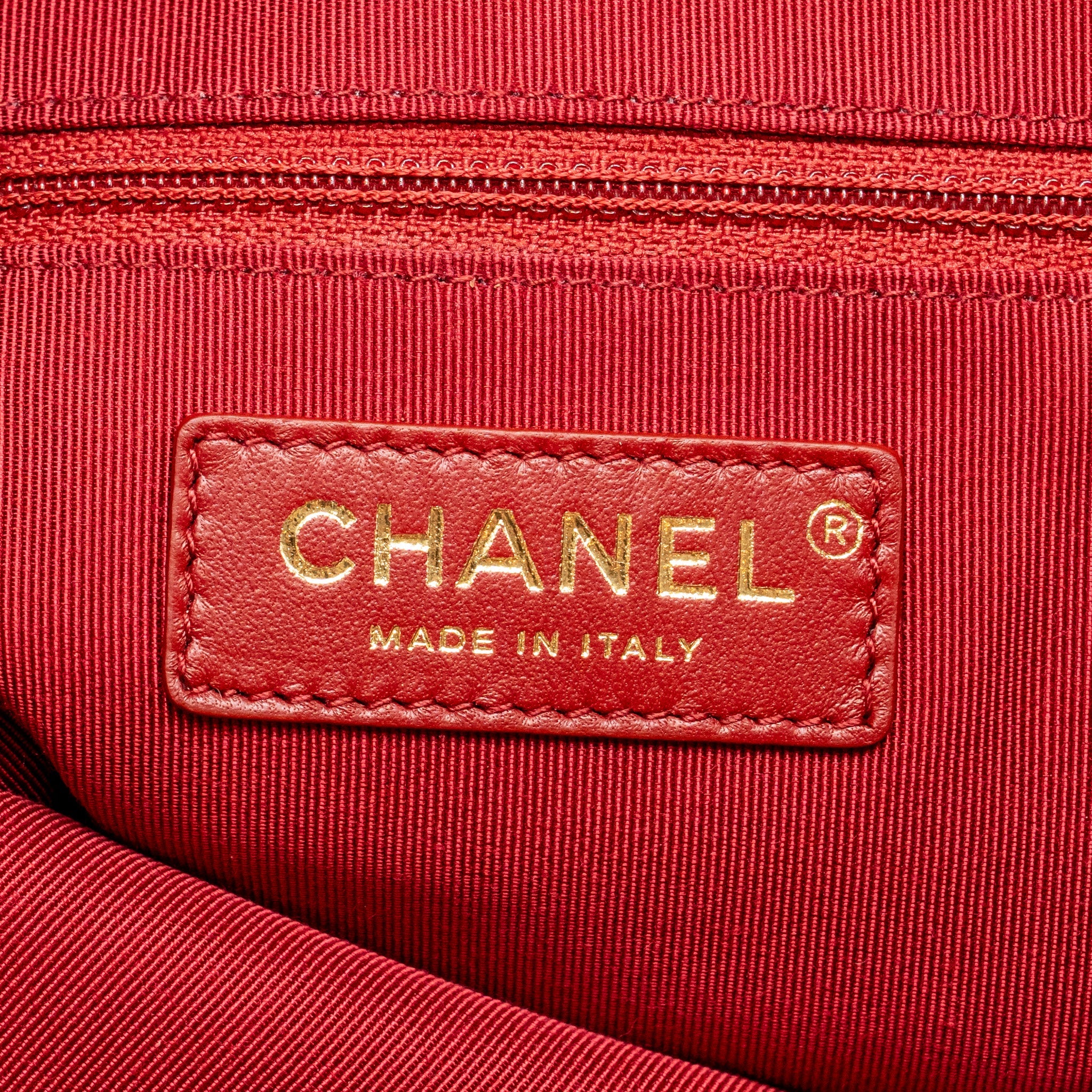 CHANEL 20A CHAIN FRAME CC CHARM SHOPPING TOTE BAG LAMBSKIN RED LGHW