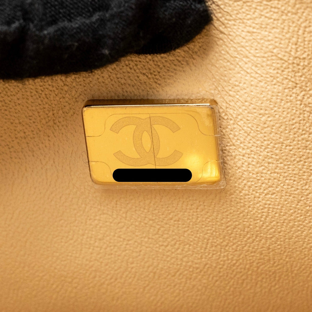 CHANEL SMALL CLASSIC DOUBLE FLAP BAG CAVIAR BEIGE GHW (MICROCHIP)