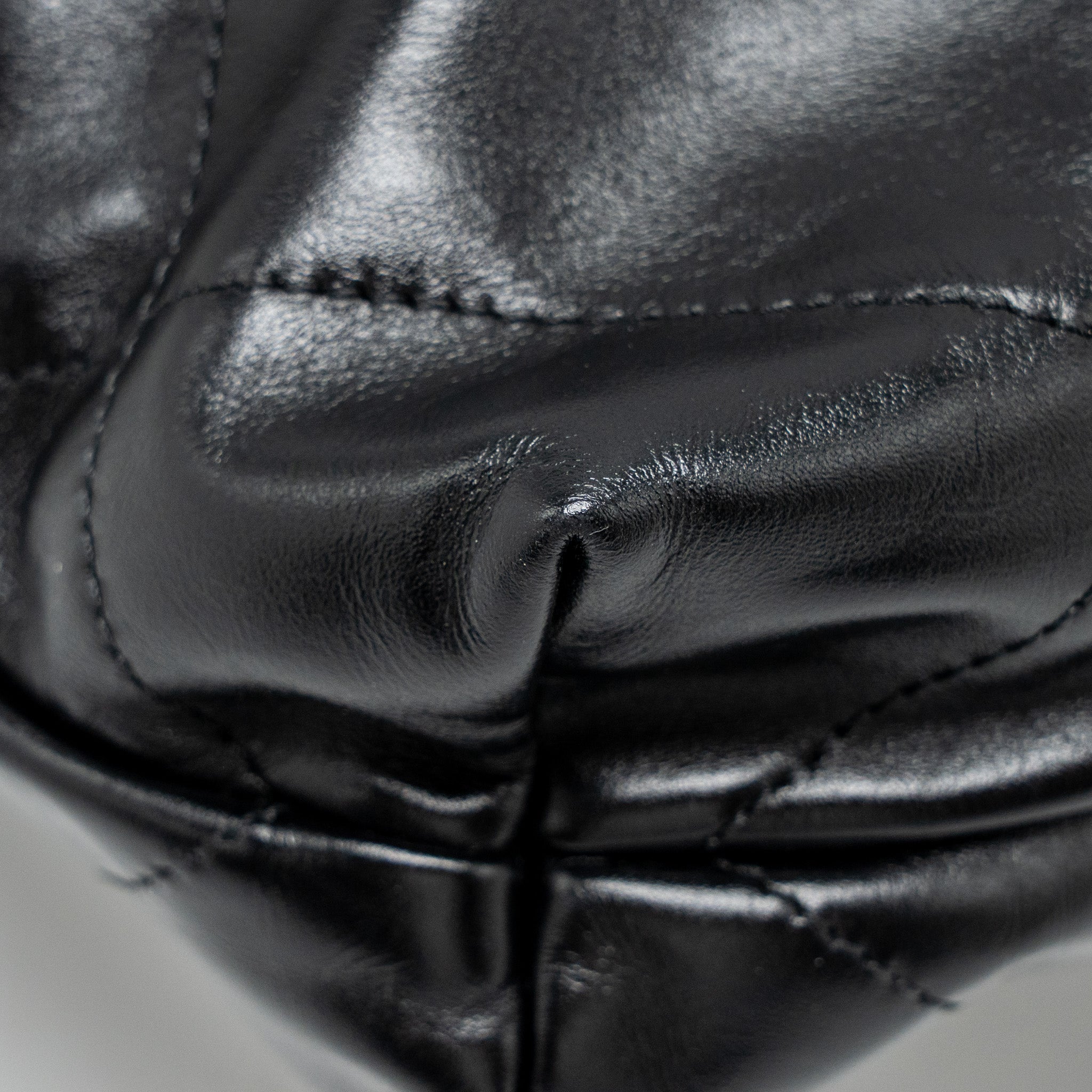 CHANEL SMALL 22 BAG SHINY CALFSKIN BLACK GHW (MICROCHIP)