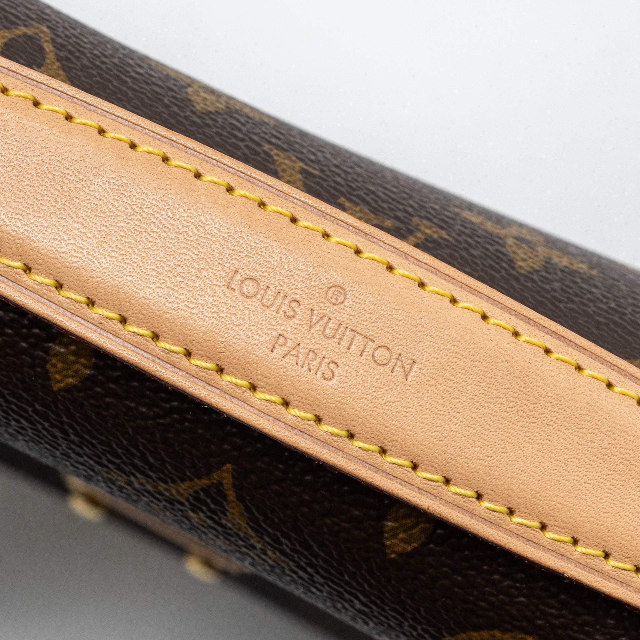 LOUIS VUITTON POCHETTE MÉTIS MONOGRAM CANVAS GHW
