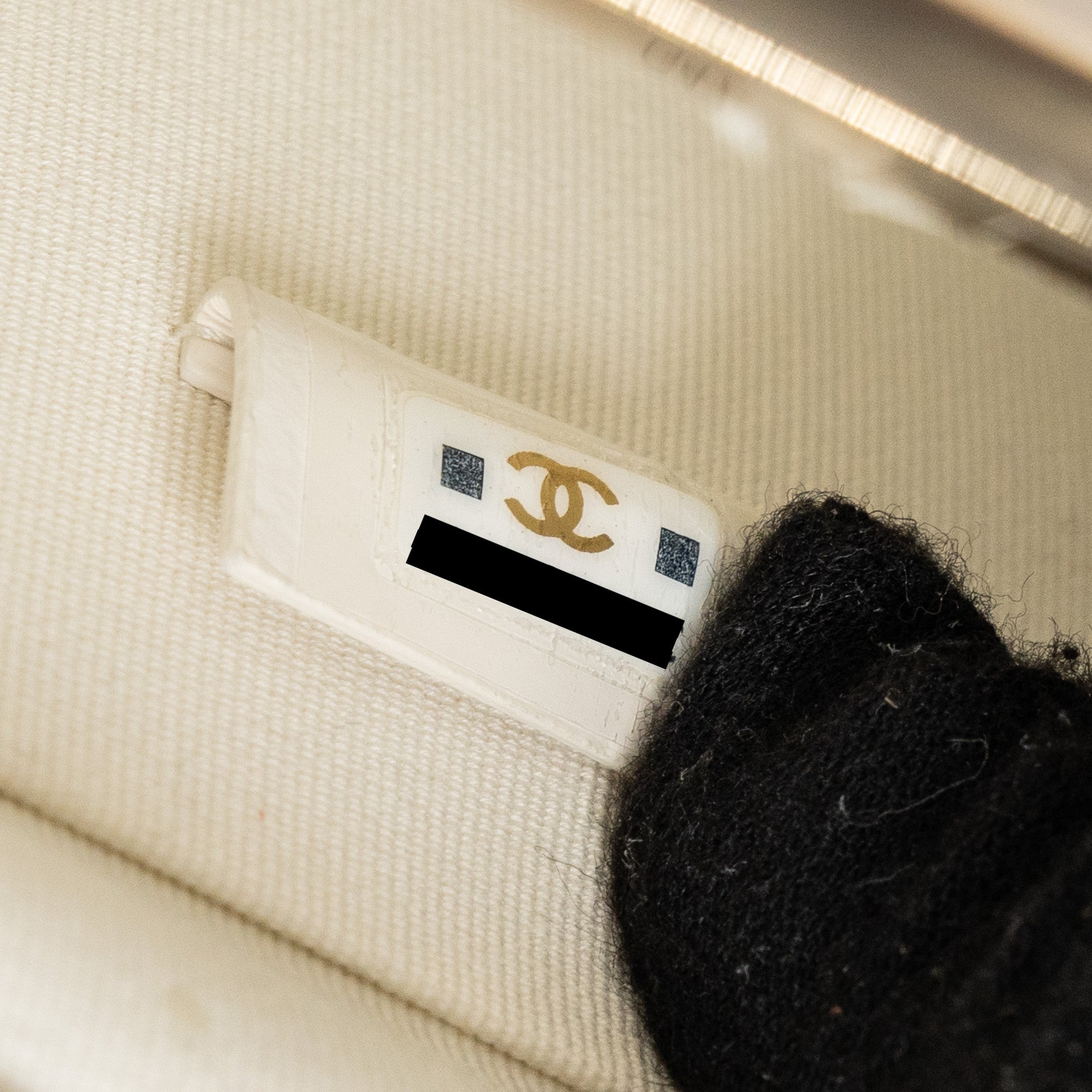 CHANEL TOP HANDLE FLAP WALLET WITH CHAIN LAMBSKIN WHITE LGHW (MICROCHIP)