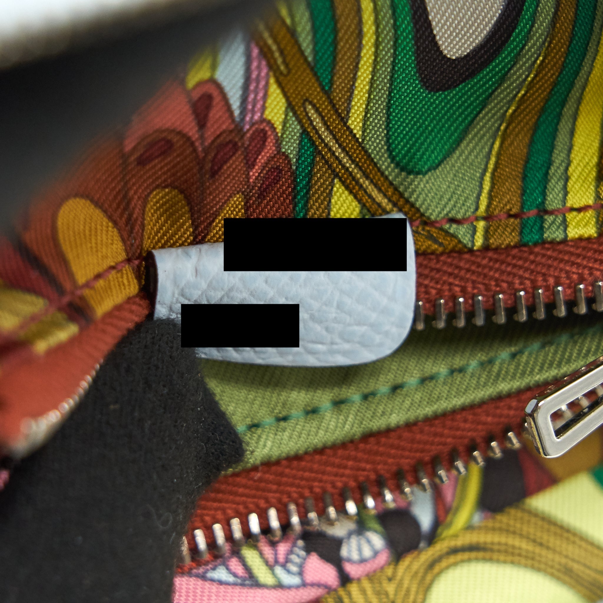 HERMES SILK IN COMPACT WALLET