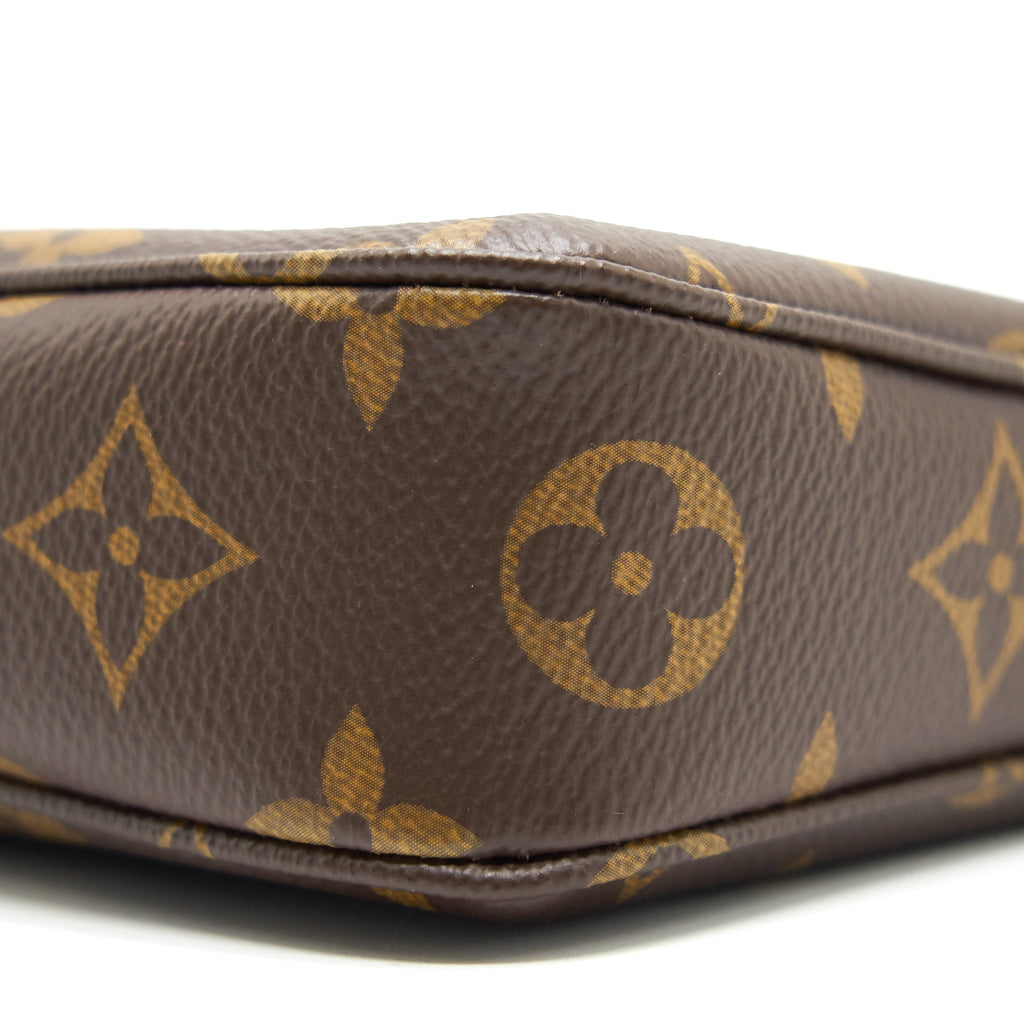 LOUIS VUITTON POCHETTE ACCESSORIES