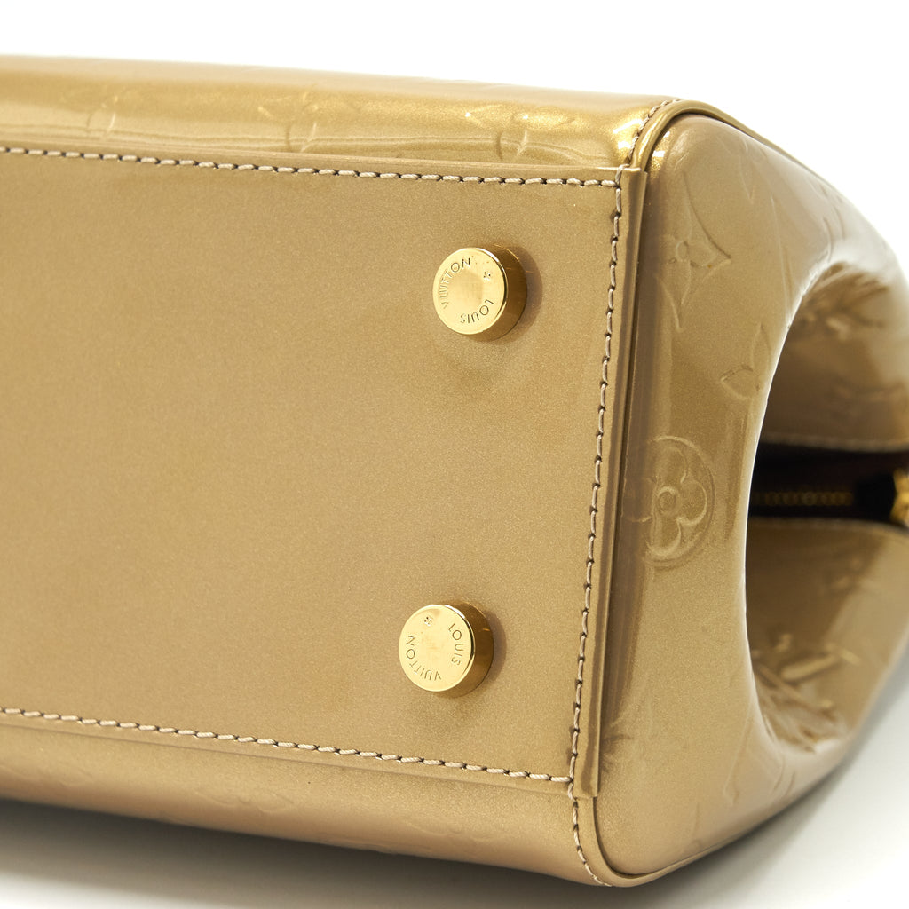 LOUIS VUITTON VERNIS BREA MM BEIGE POUDRE