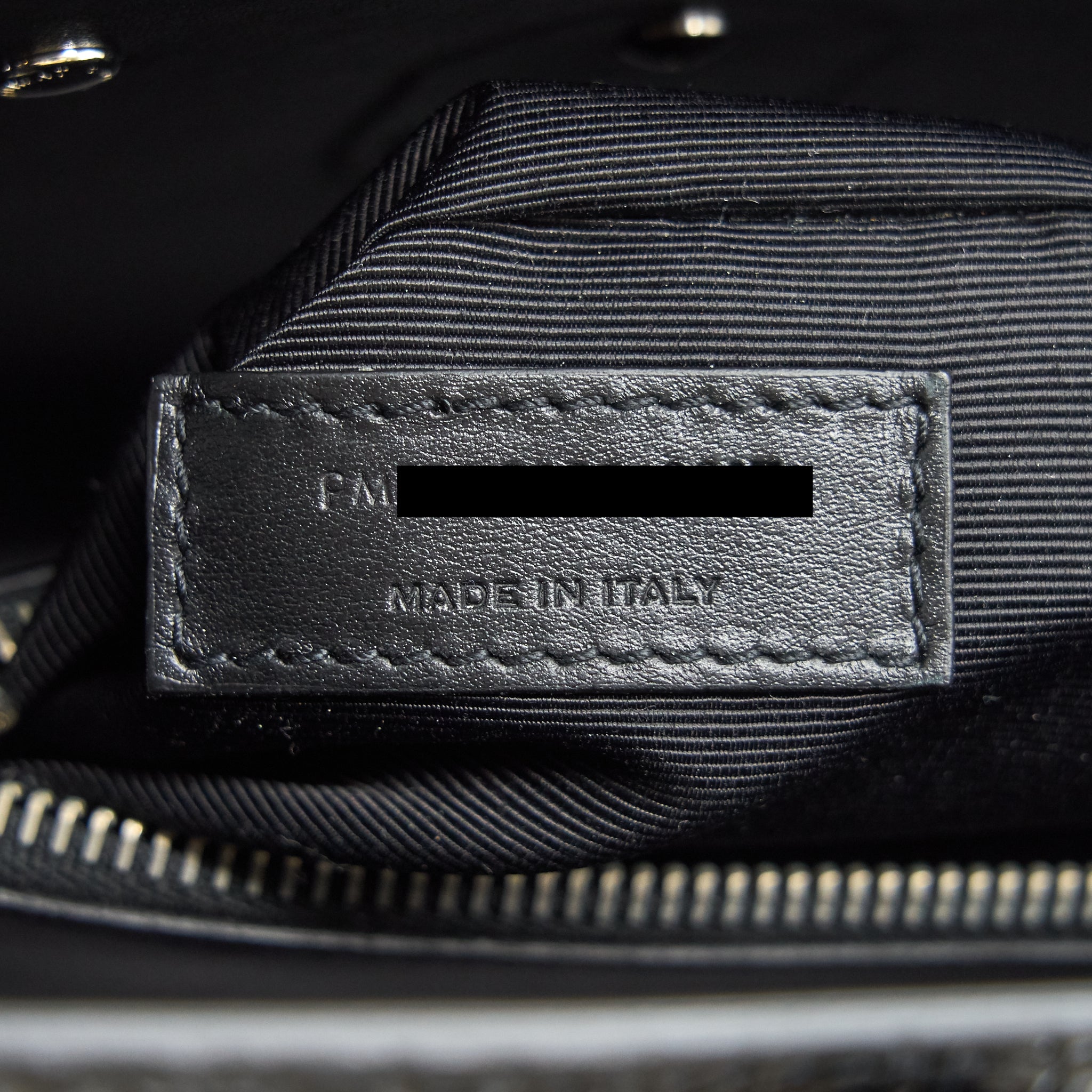 SAINT LAURENT CLASSIC SAC DE JOUR SMALL SHOULDER BAG